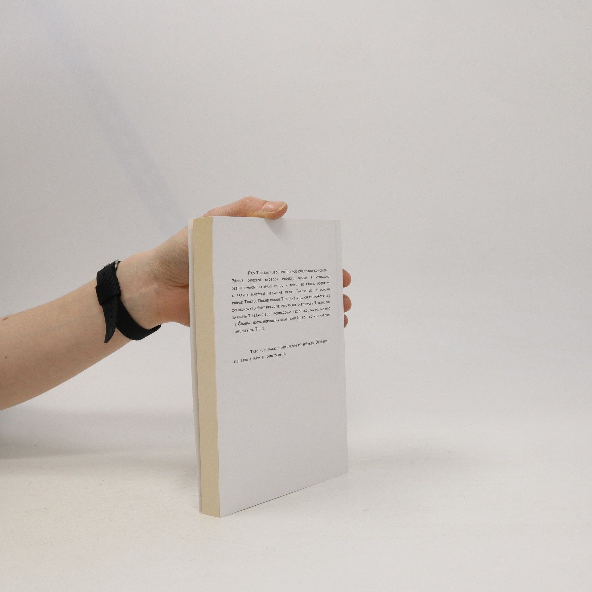 Various authors Tibet nikdy nebyl součástí Číny ale řešení může přinést politika střední cesty