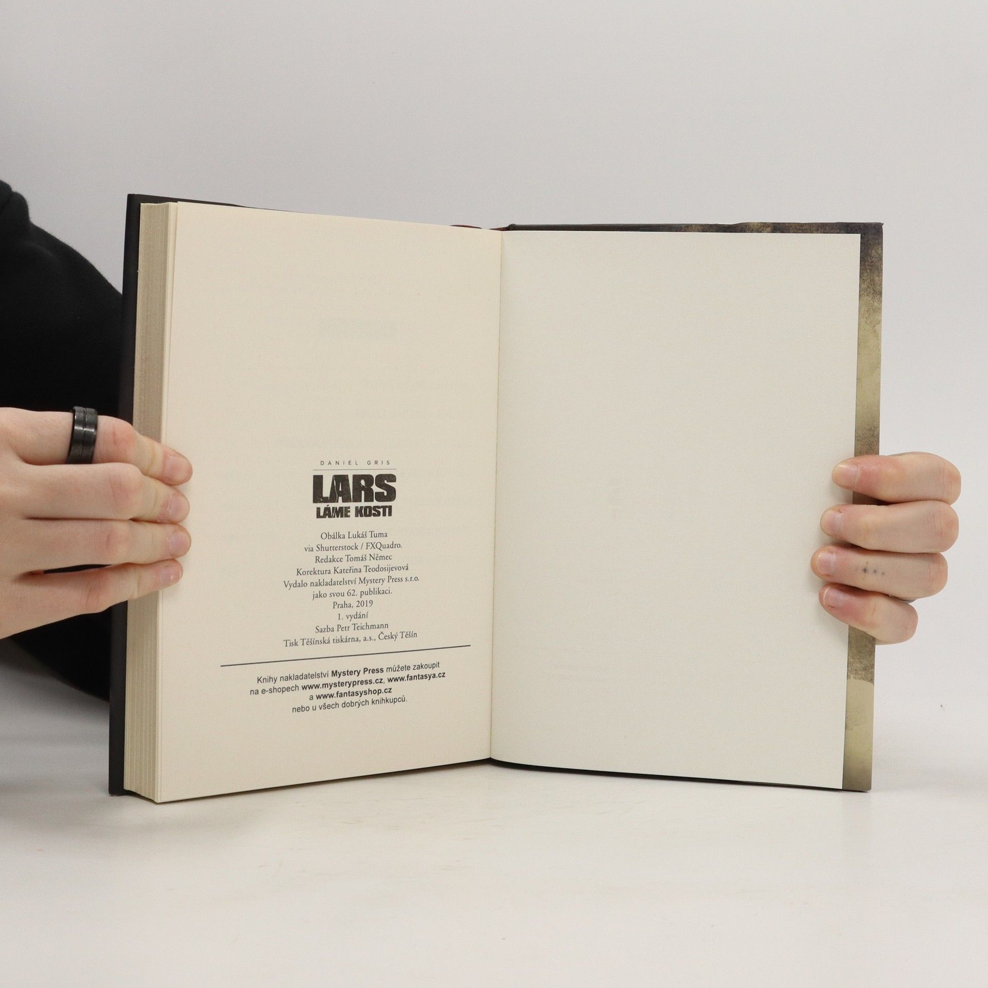 Daniel Gris Lars láme kosti