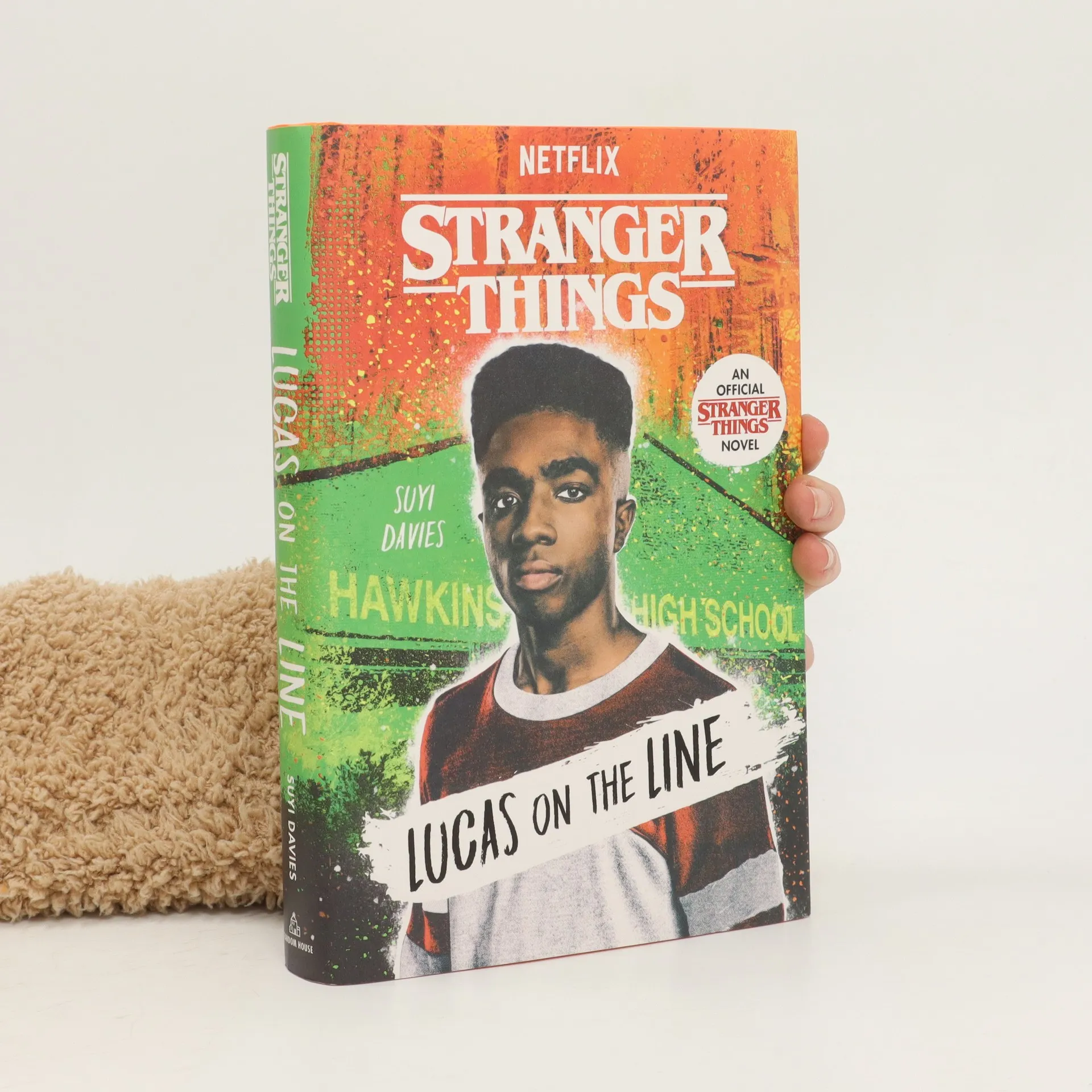 Stranger Things: Lucas on the Line by Suyi Davies: 9780593567906 |  : Books