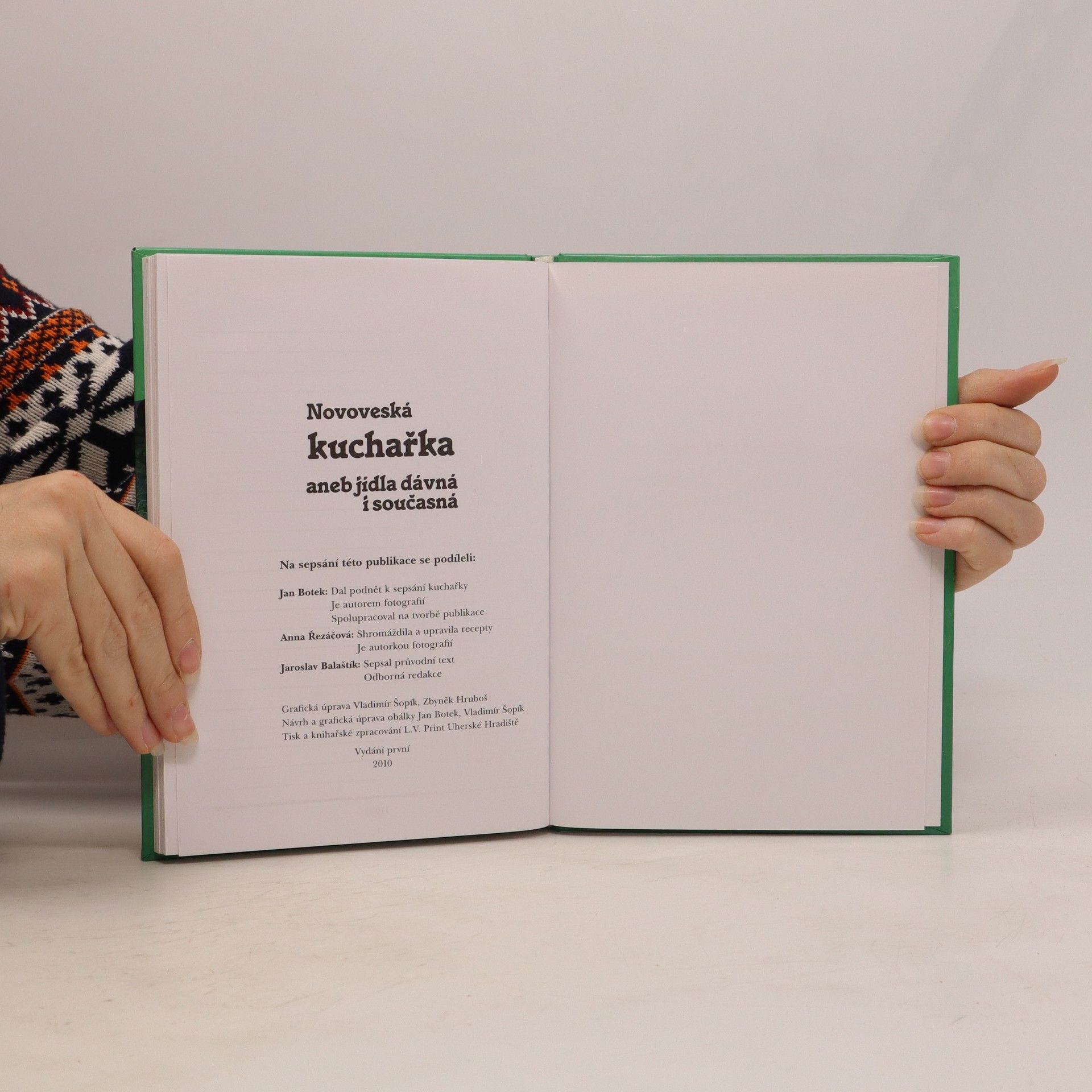 Jan Botek Novoveská kuchařka, aneb, Jídla dávná i současná