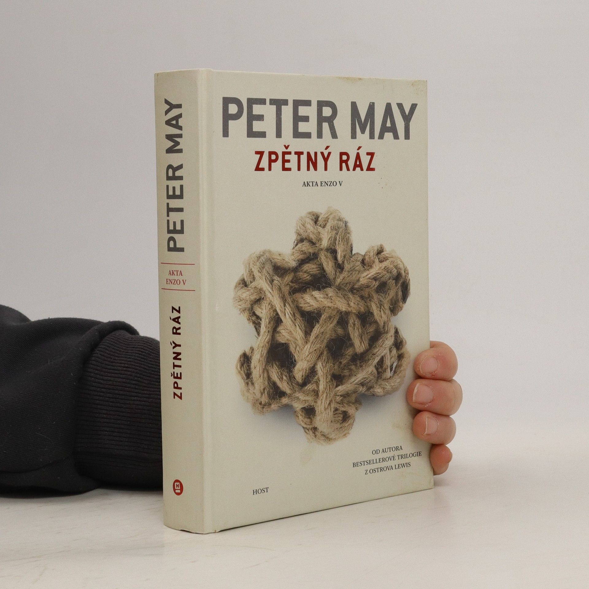 Peter May Zpětný ráz