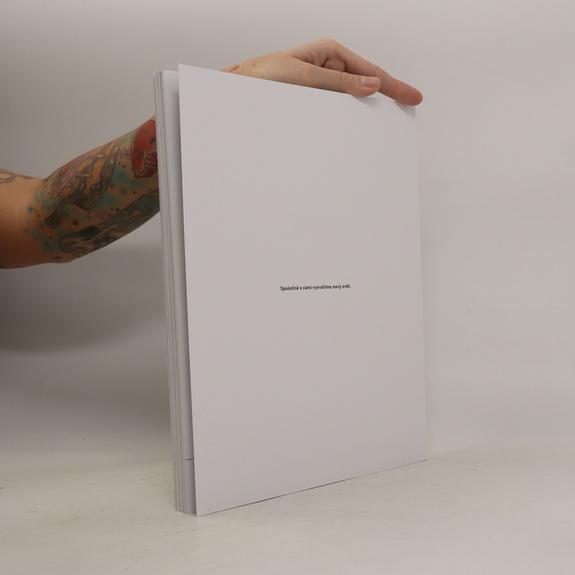 Various authors Intro 16: Sklo