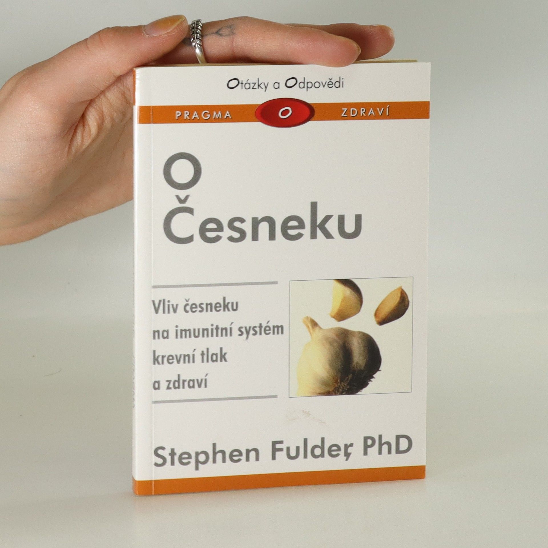 Stephen Fulder O česneku