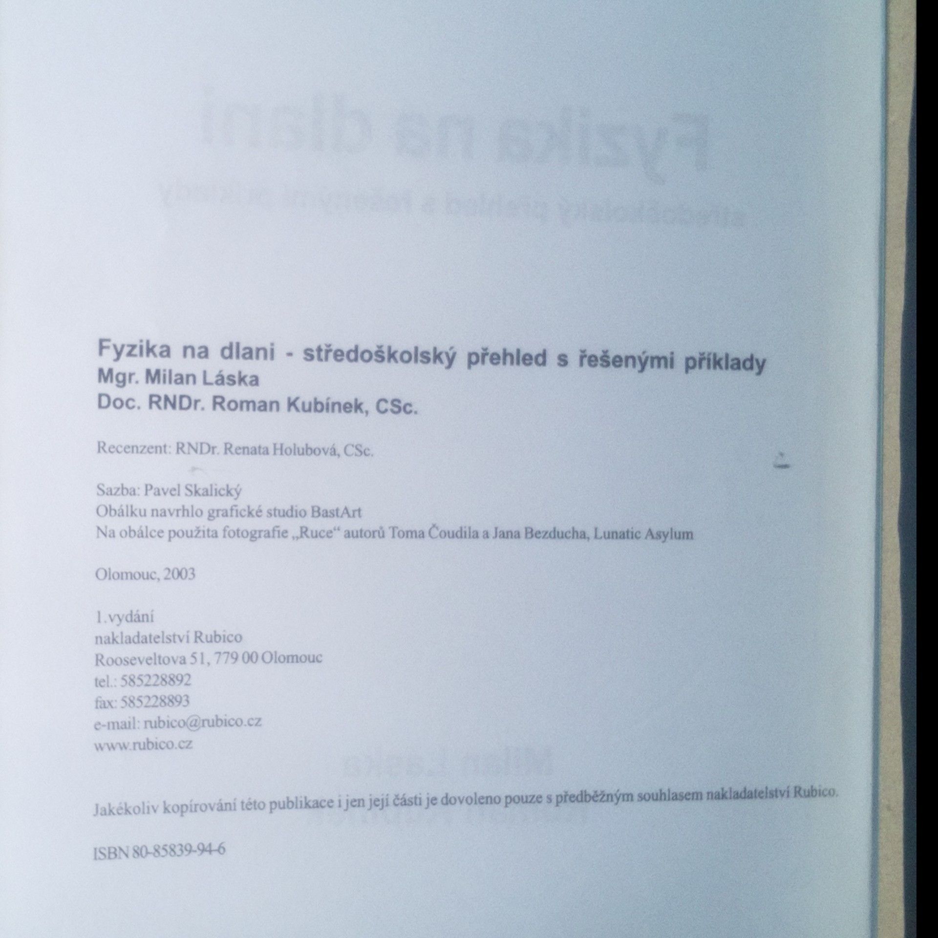 Milan Láska Fyzika na dlani: Středoškolský přehled s řešenými příklady