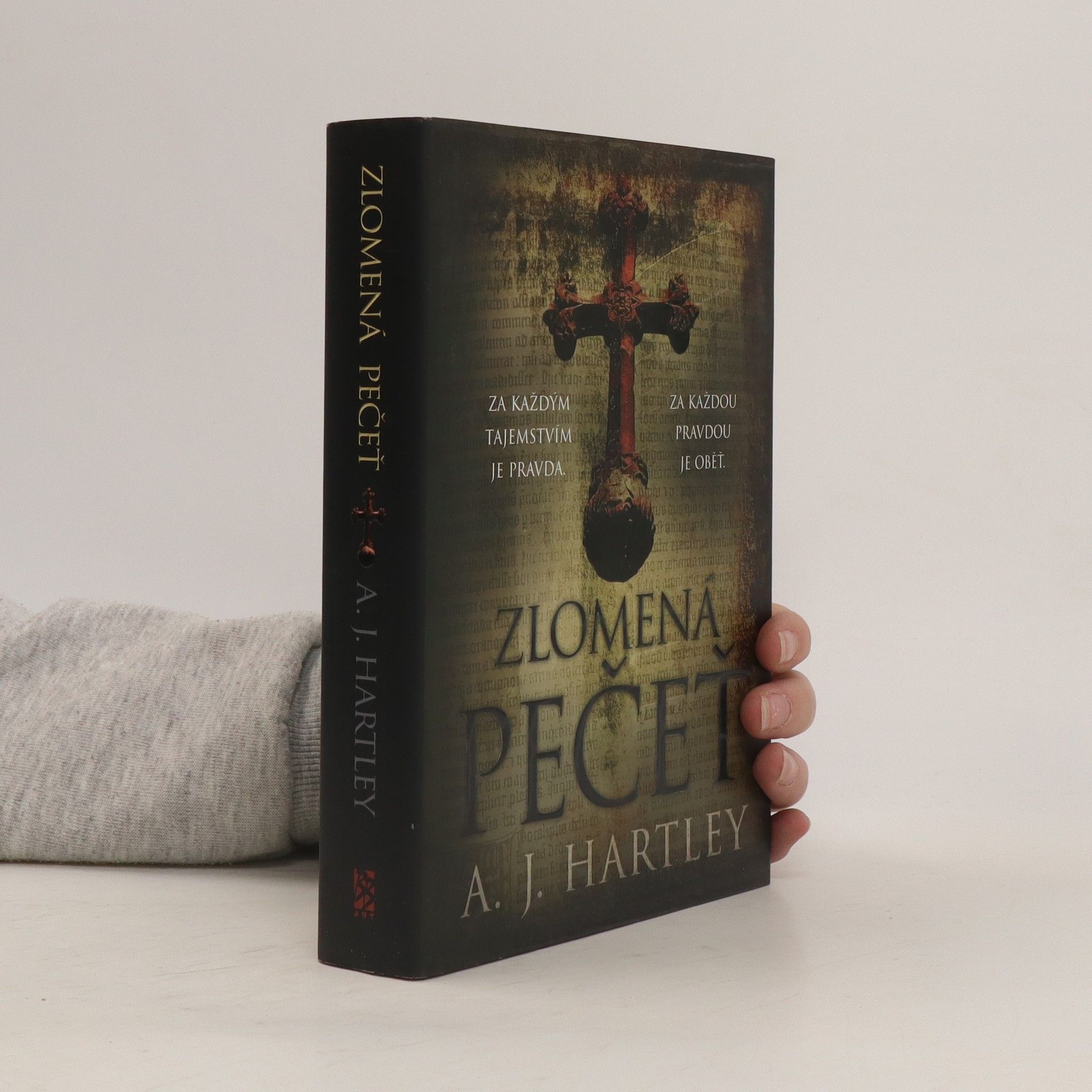 A. J. Andrew James Hartley Zlomená pečeť