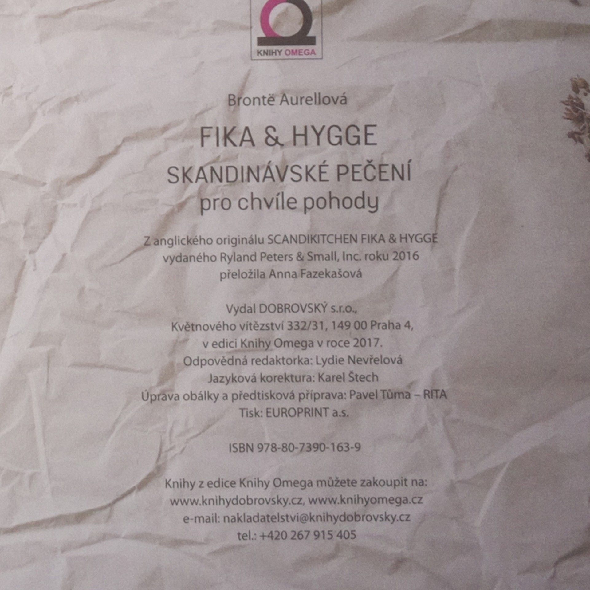 Brontë Aurell Fika & hygge. Skandinávské pečení pro chvíle pohody