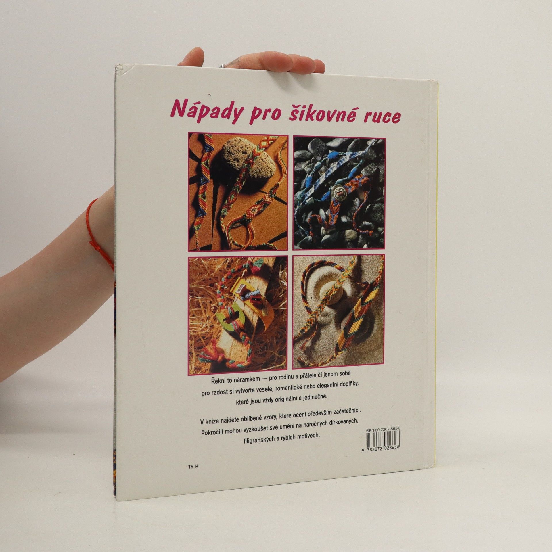 Heidi Grund Thorpe Náramky přátelství. Z barevné příze, kůže i lýka