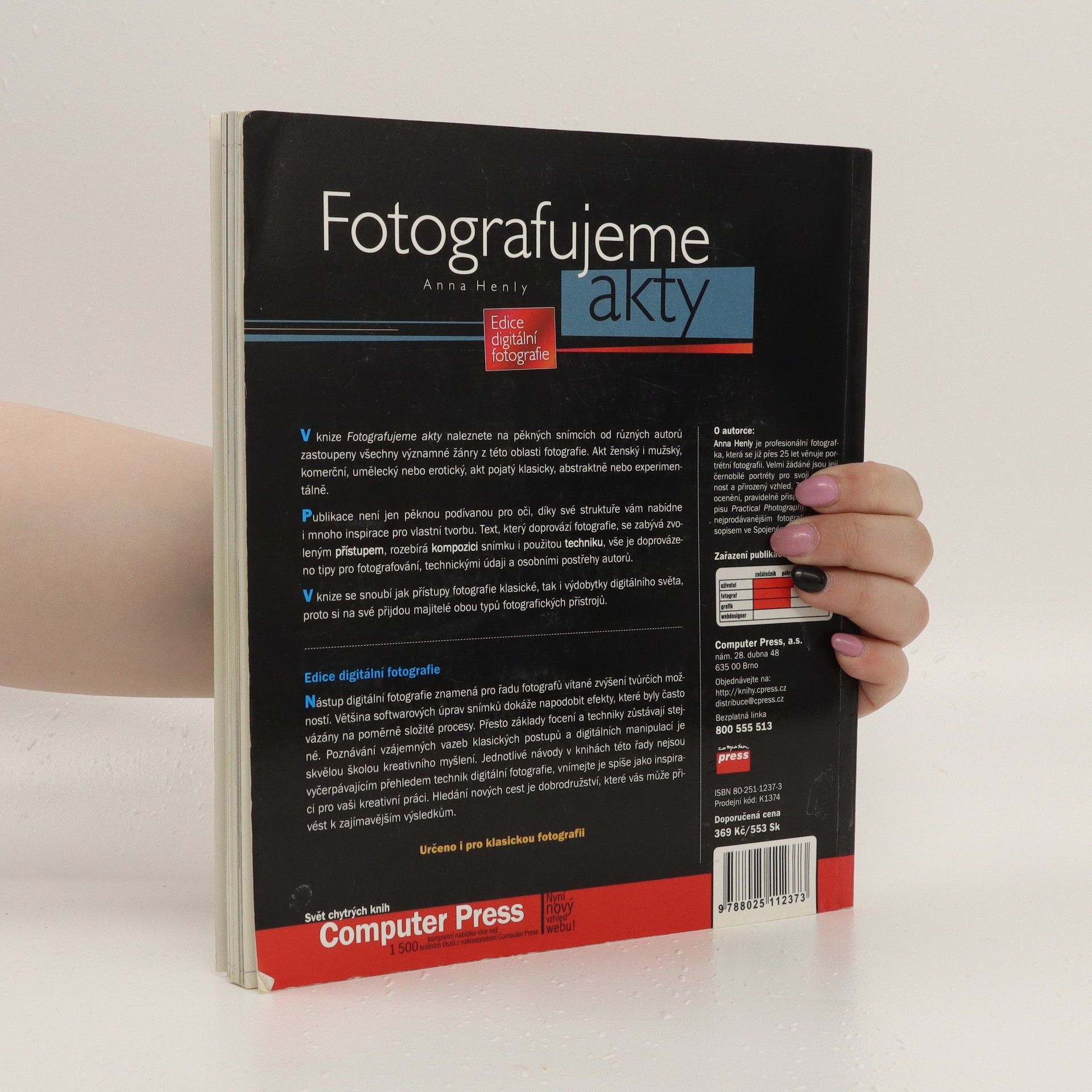 Anna Henly Fotografujeme akty
