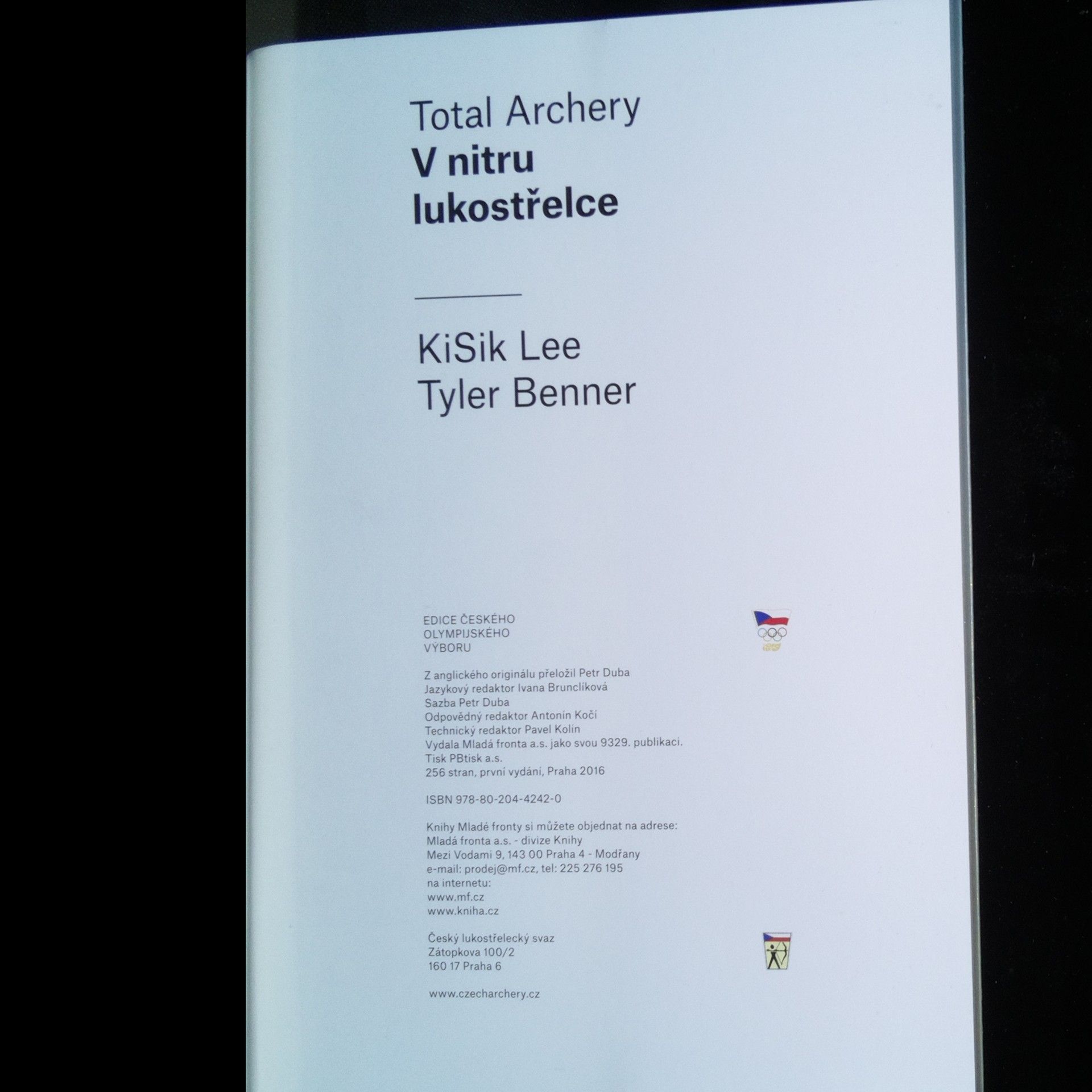 Kisik Lee Total archery : v nitru lukostřelce