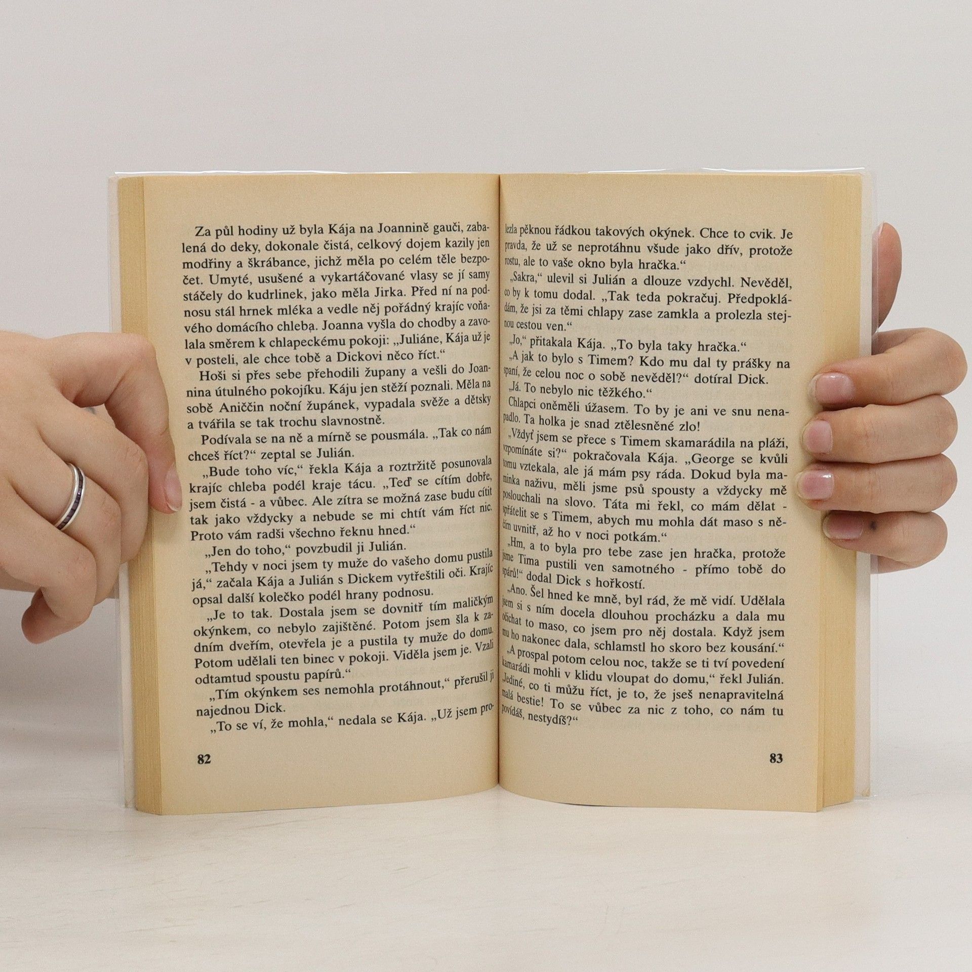 Enid Blyton Správná pětka. Pětka už v tom zase lítá