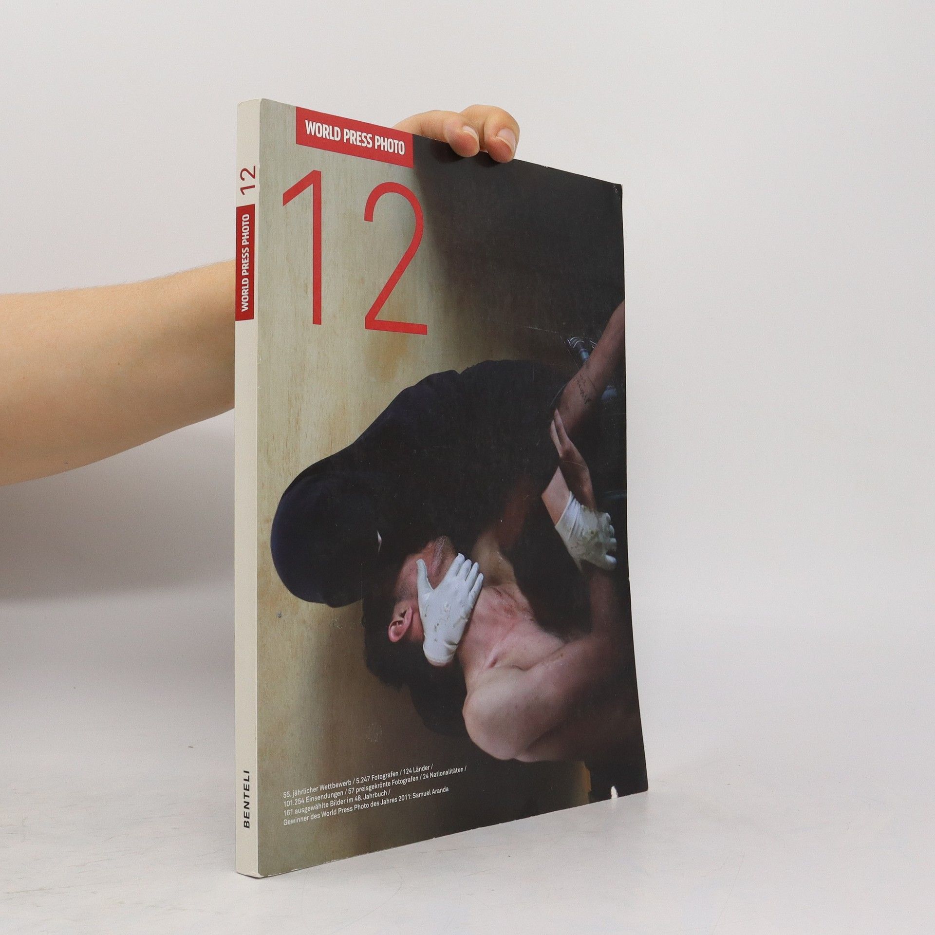 Various authors World Press Photo 12