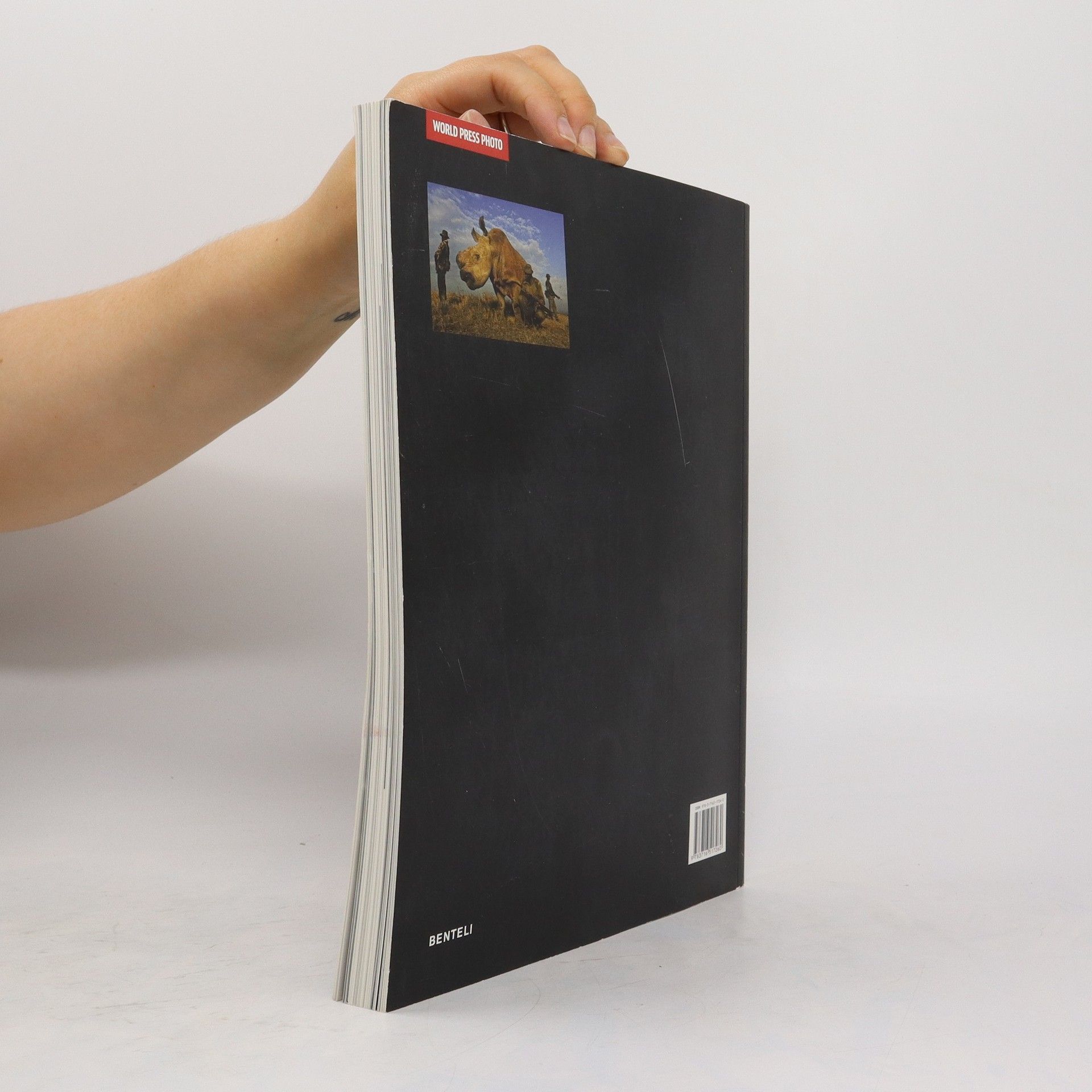 Various authors World Press Photo 12