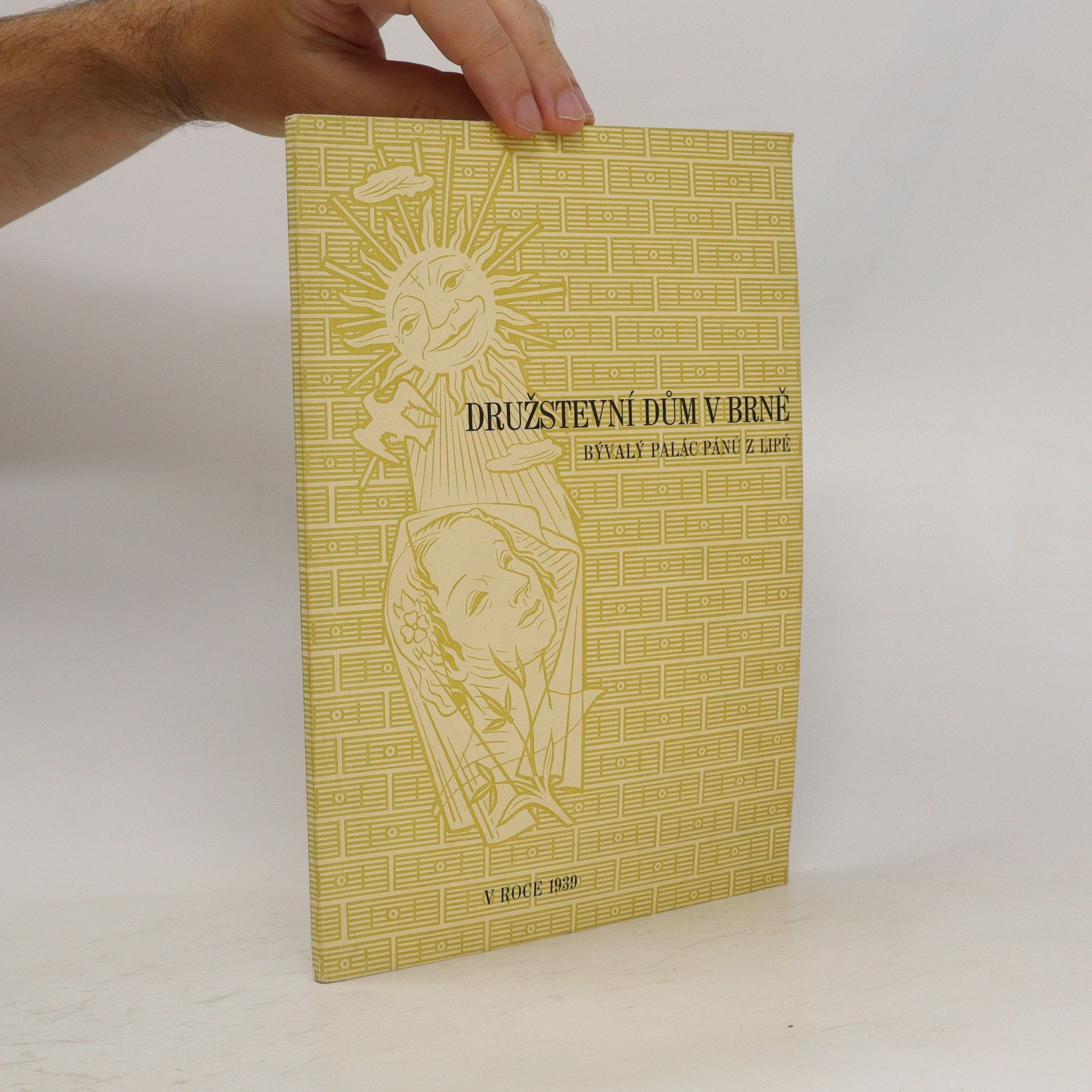 Collectif d'auteurs Družstevní dům v Brně