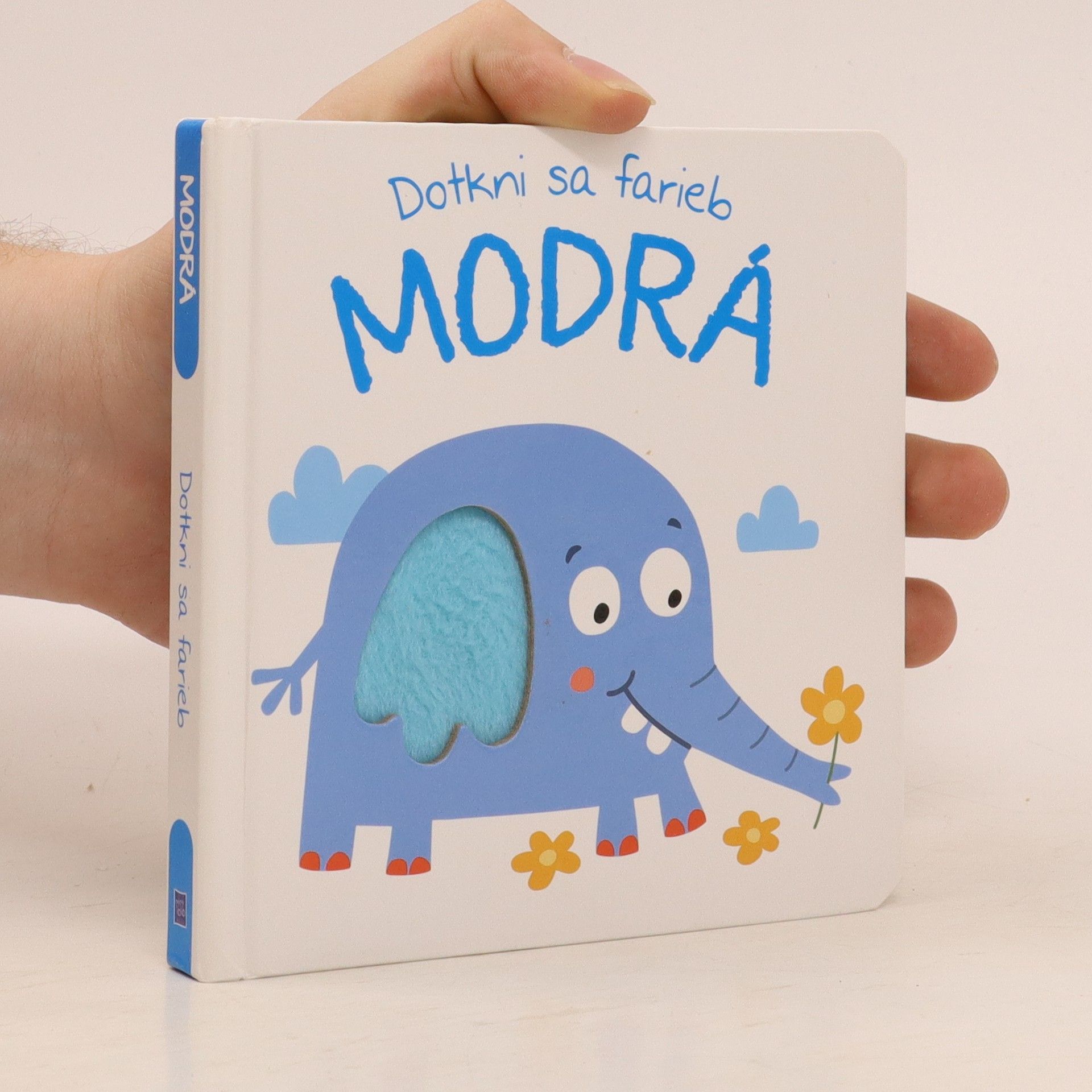 Collectif d'auteurs Dotkni sa farieb. Modrá