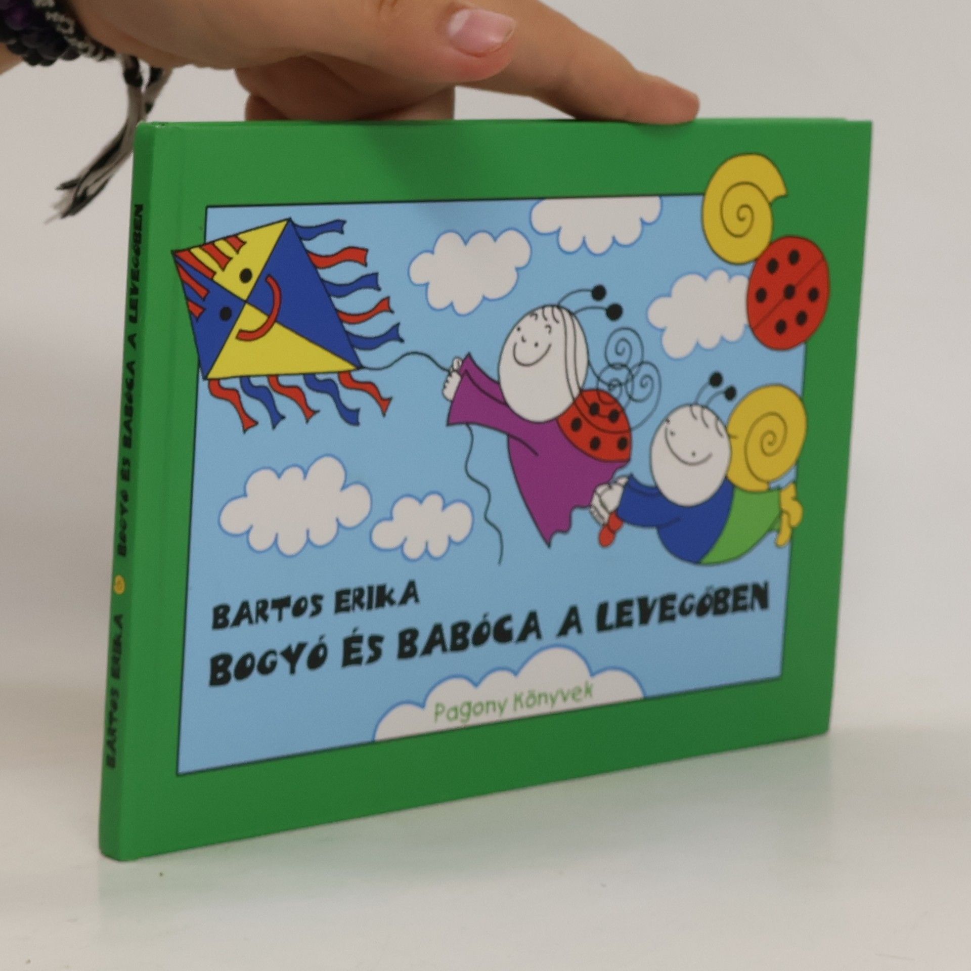 Baros Erika Bogyó és Babóca a levegőben