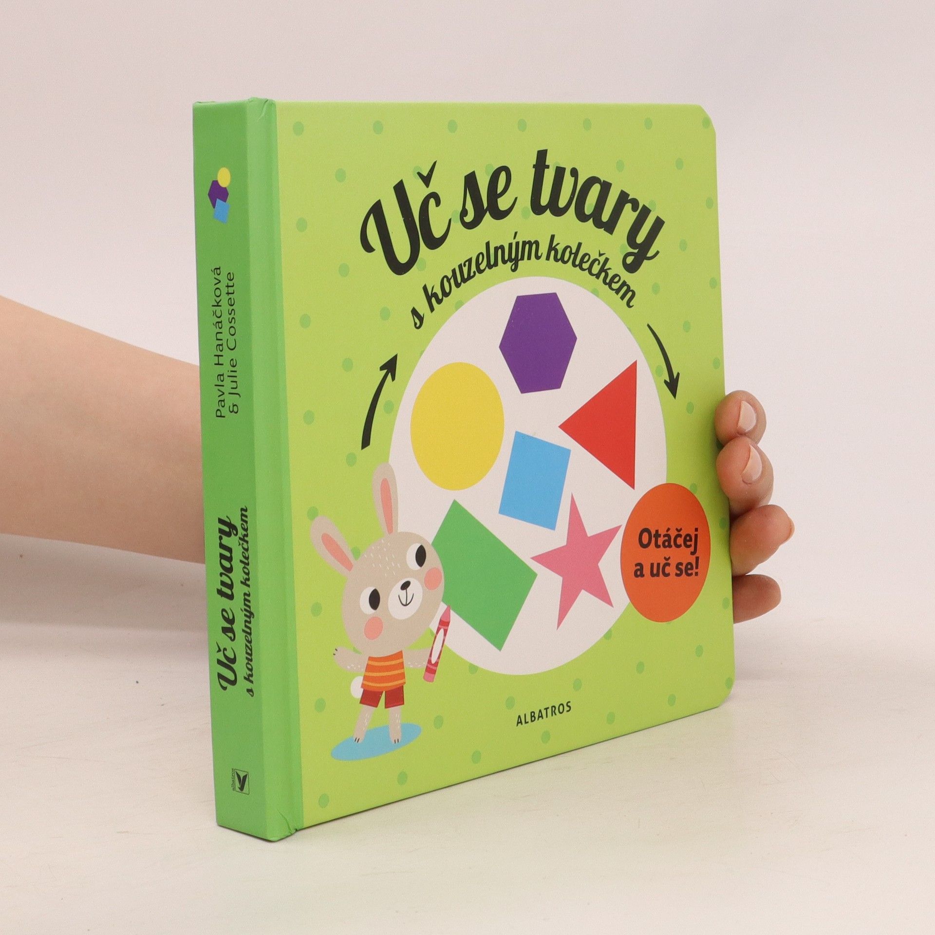 AA.VV. Uč se tvary s kouzelným kolečkem