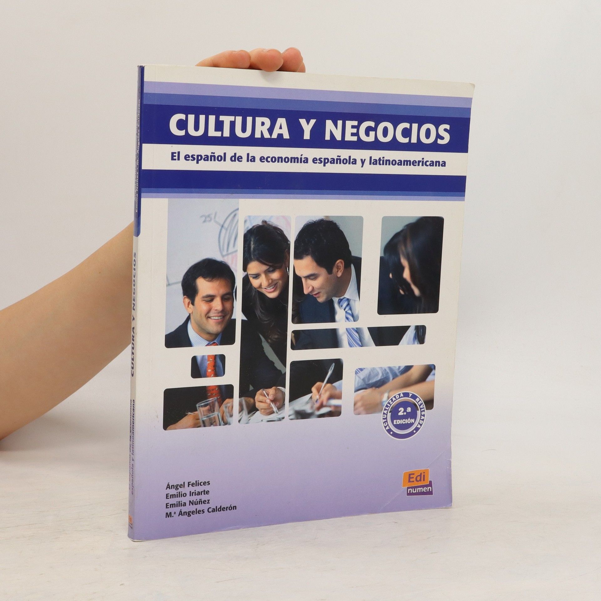 Collectif d'auteurs Cultura y negocios