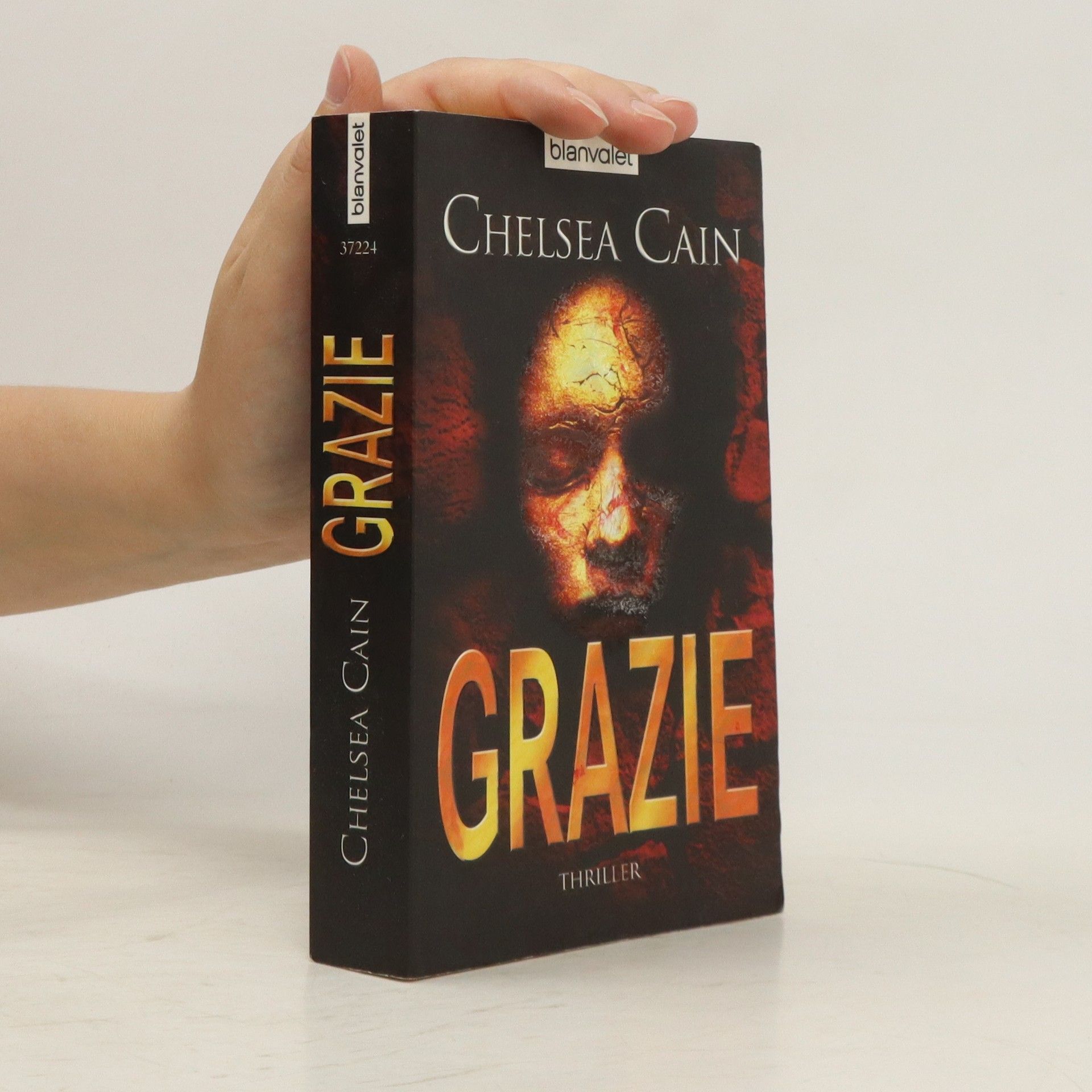 Chelsea Cain Grazie
