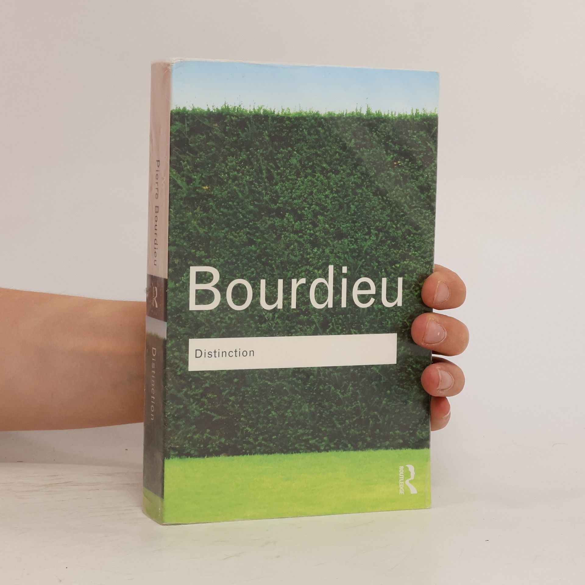 Pierre Bourdieu Distinction : a social critique of the judgement of taste