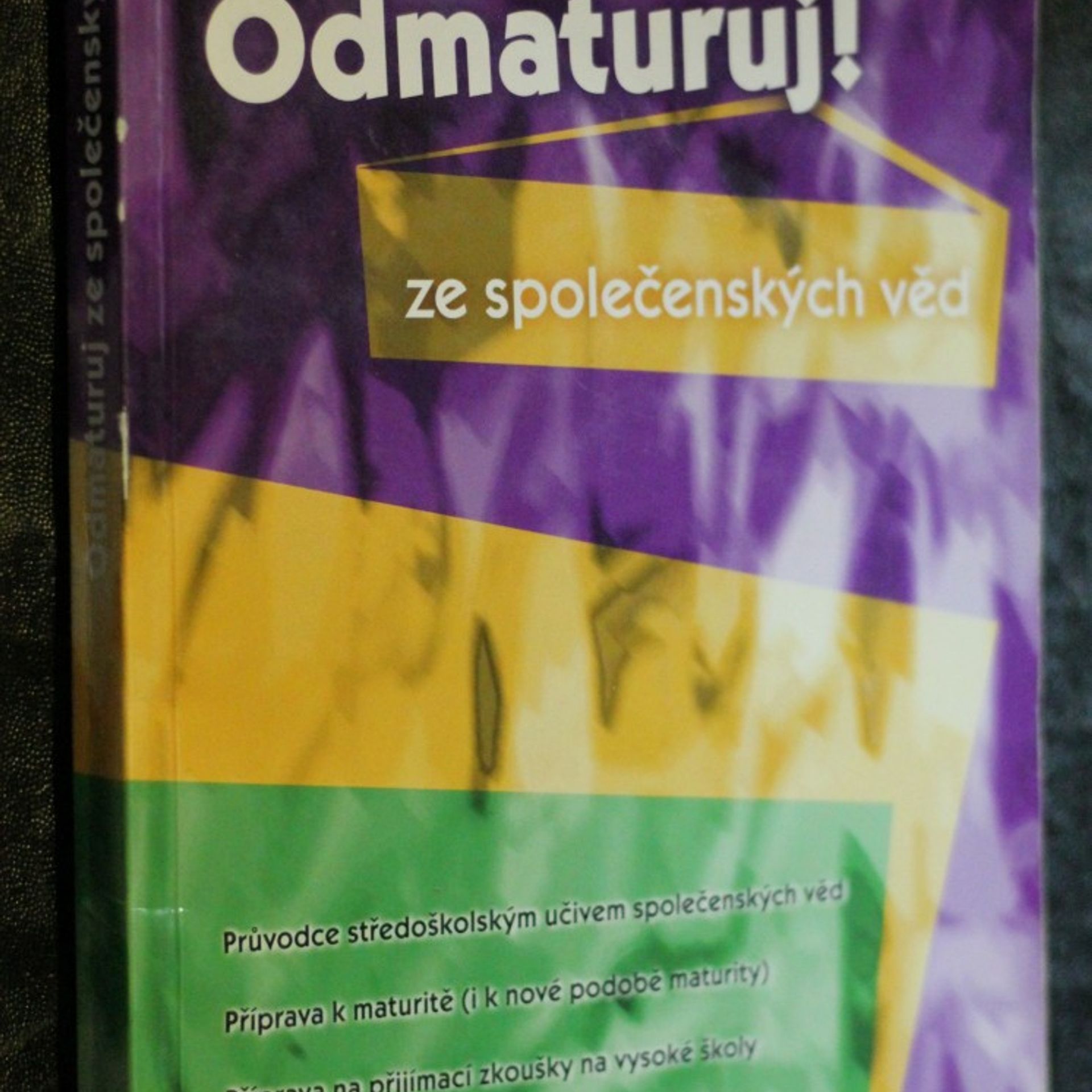 AA.VV. Zmaturuj! Z náuky o spoločnosti