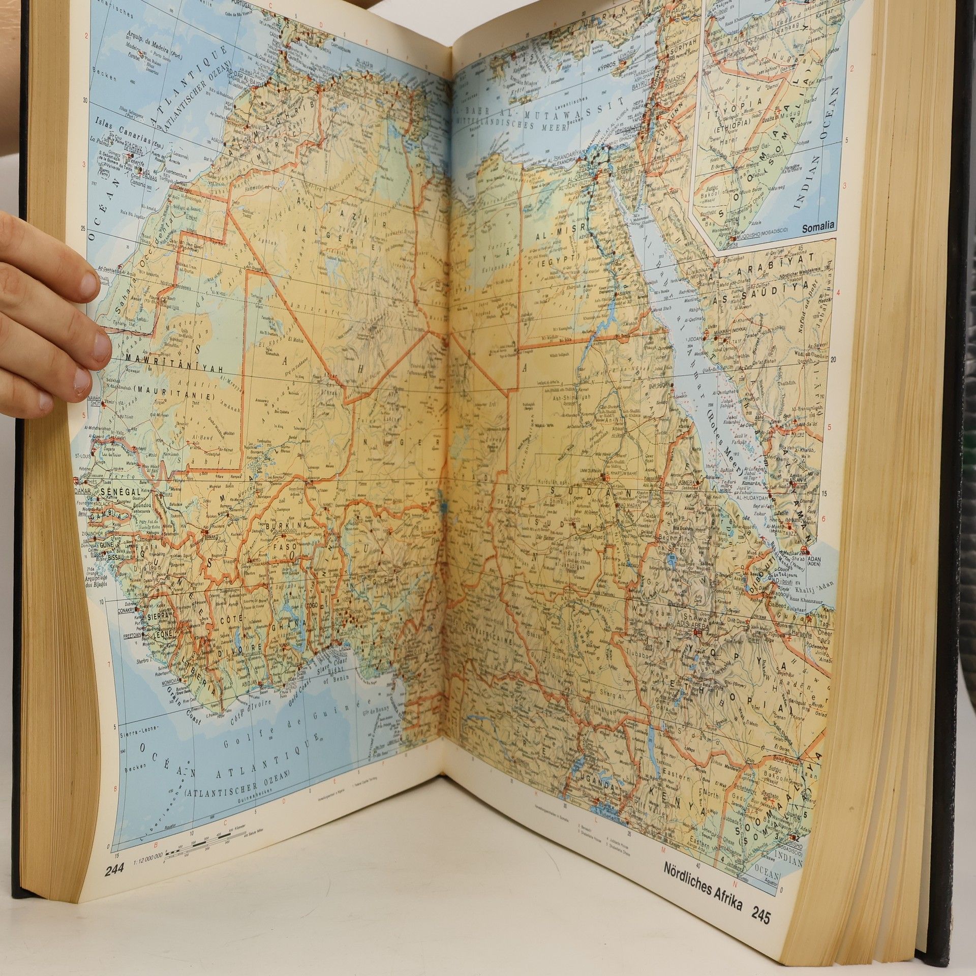 Autorenkollektiv Bertelsmann-Atlas international