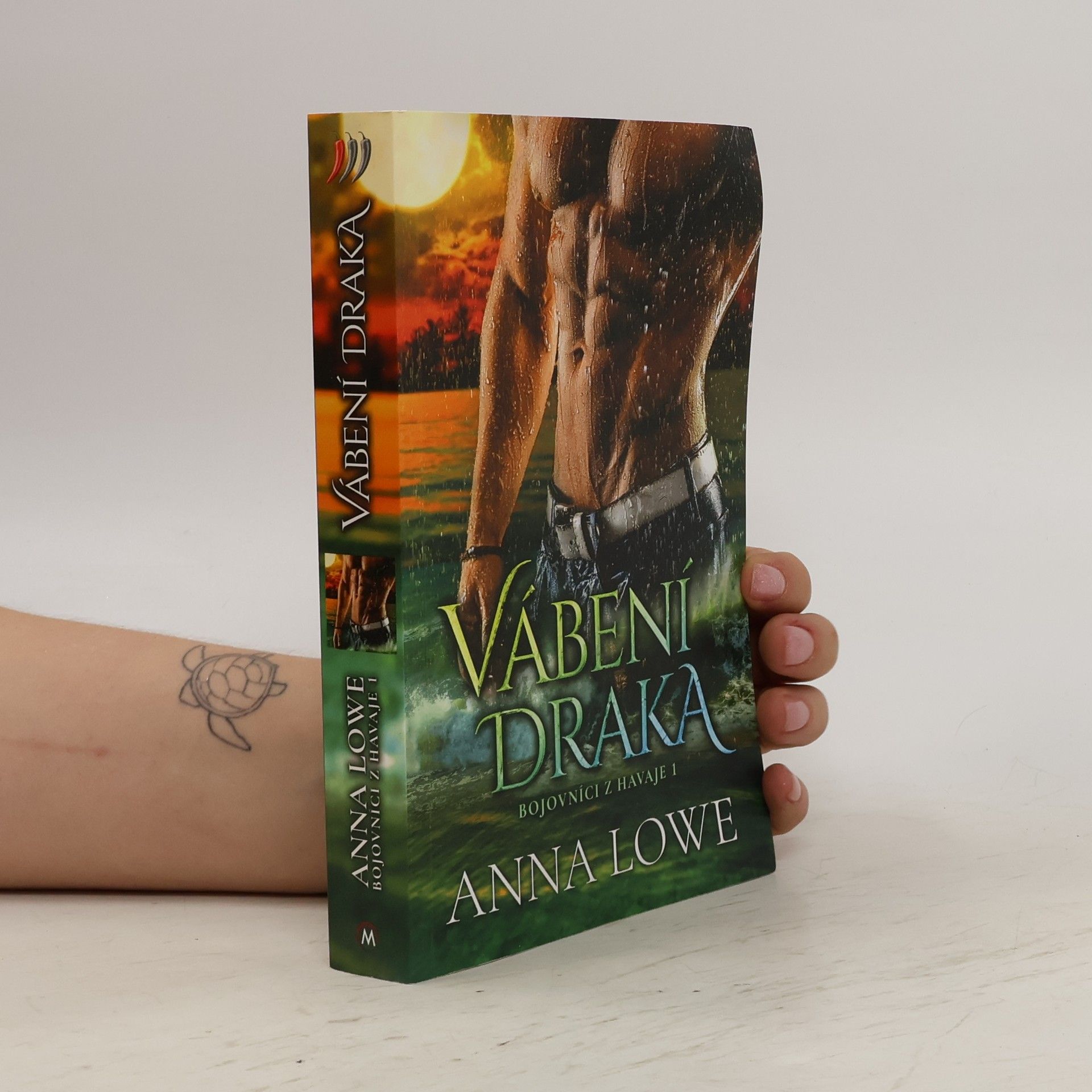 Anna Lowe Bojovníci z Havaje 1: Vábení draka