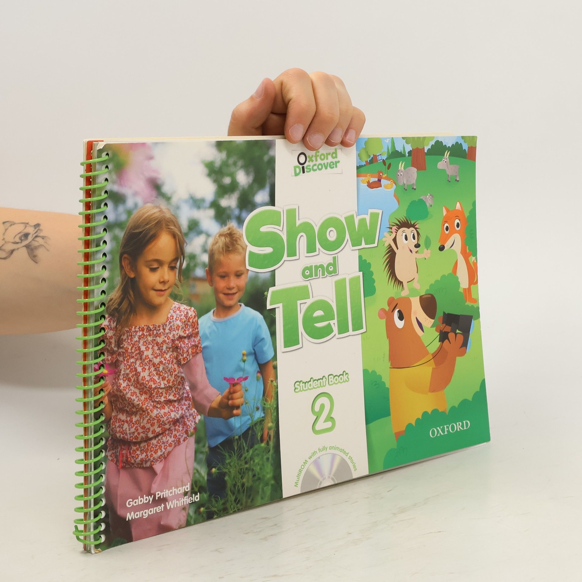 Gabby Pritchard Show and Tell 2. Student Book