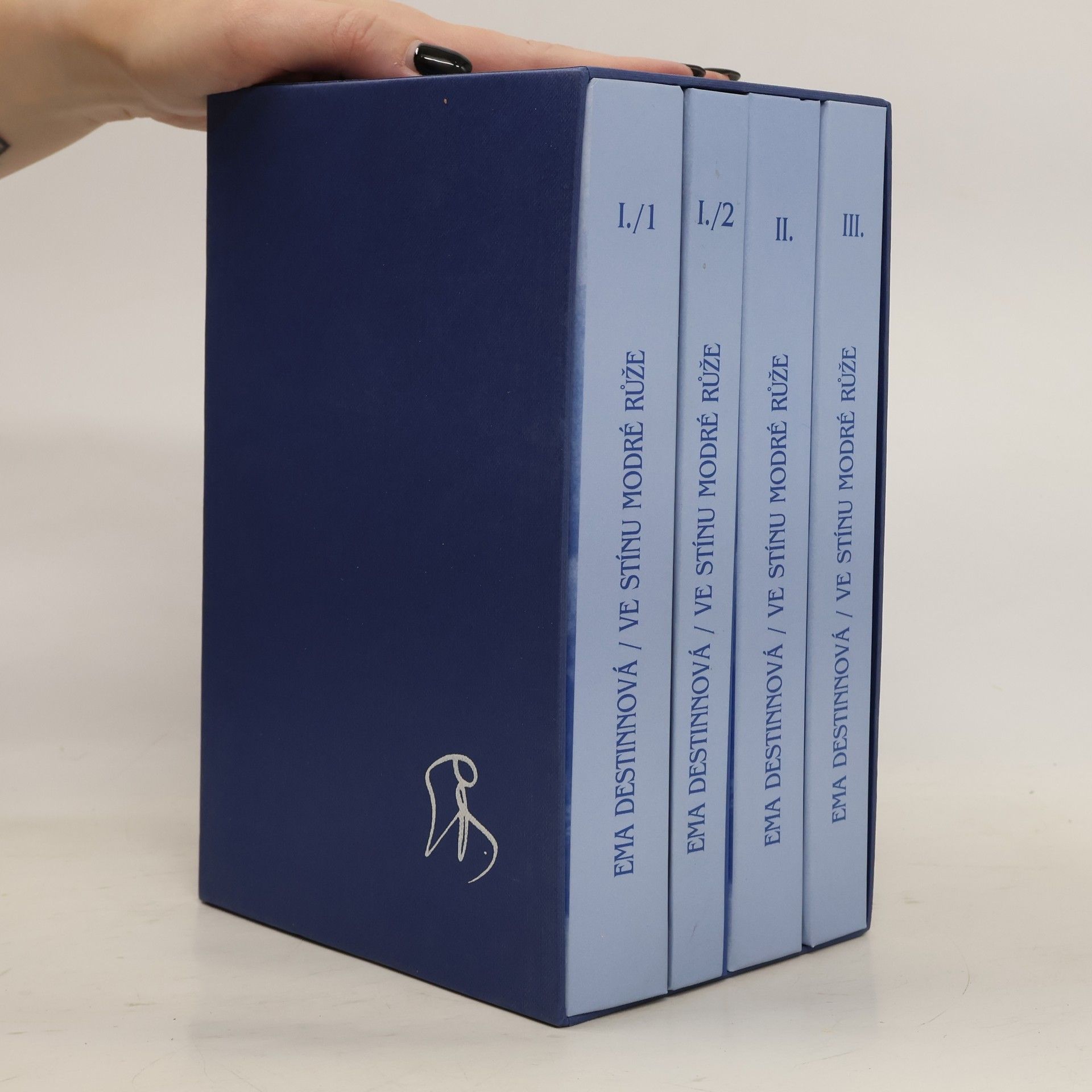 Ema Destinnová Ve stínu modré růže. Román zašlých vášní 1-3 (4 svazky, box)