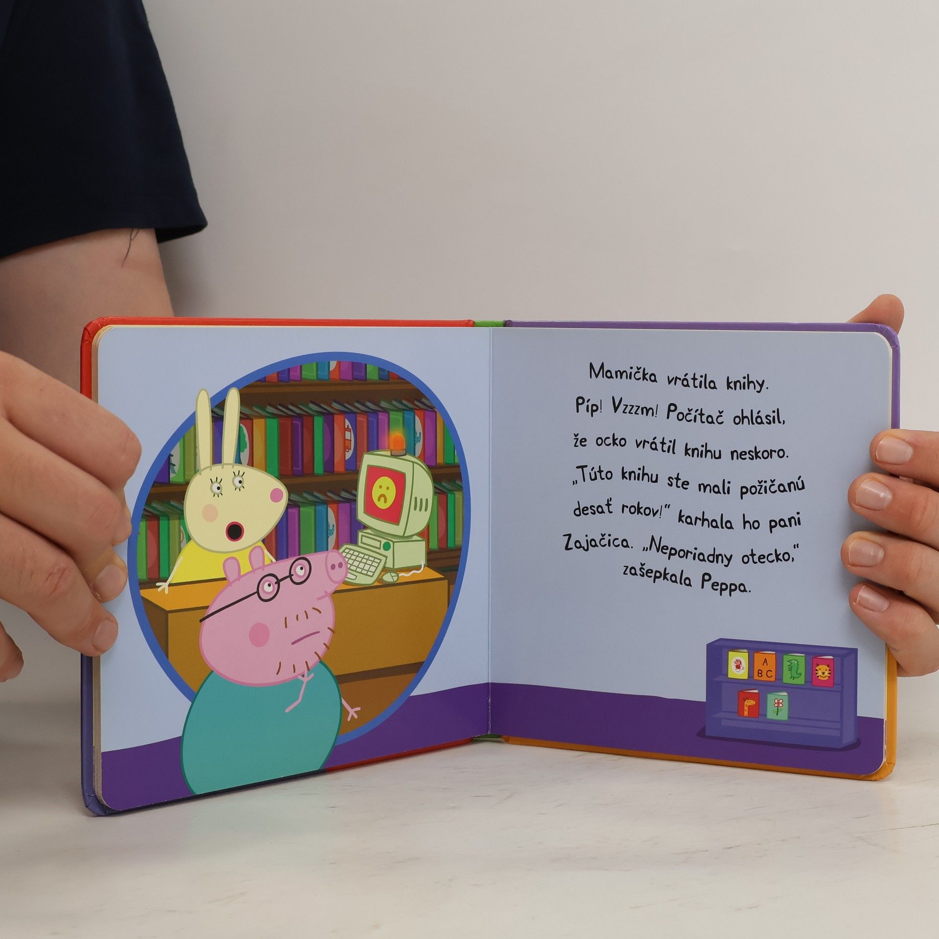 Various authors Peppa v knižnici