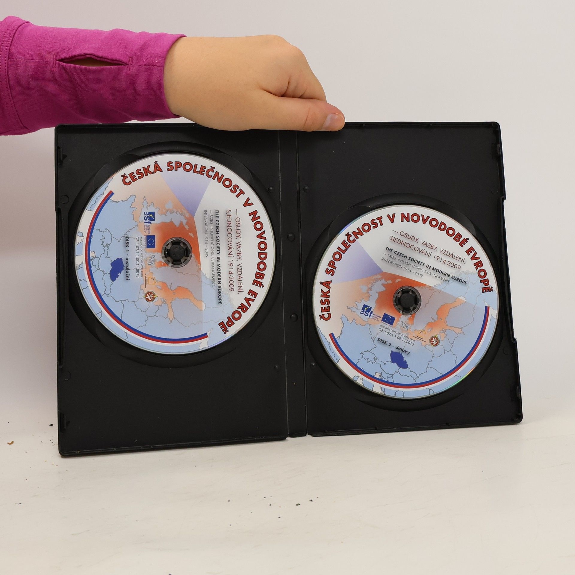 Autorenkollektiv Česká společnost v novodobé Evropě (2 DVD + uživatelská příručka)