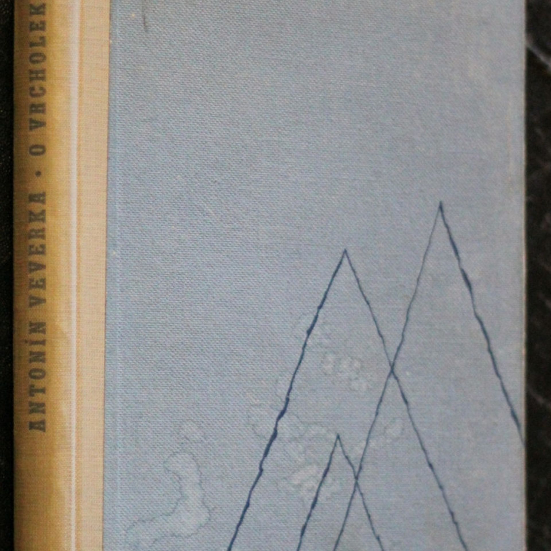 Antonín Veverka O vrcholek světa. Nepřemožitelný Mount Everest