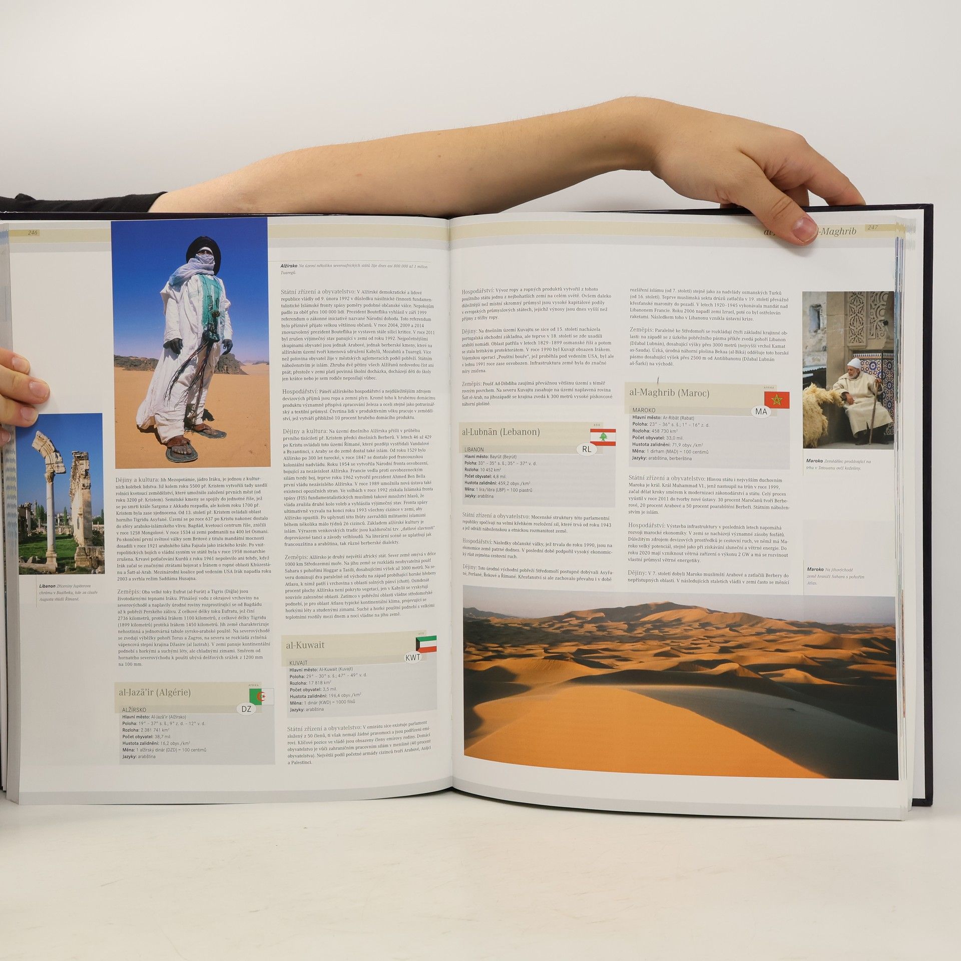 Various authors Atlas světa (Svět v mapách / Svět ve skutečnosti / Svět v obrazech)