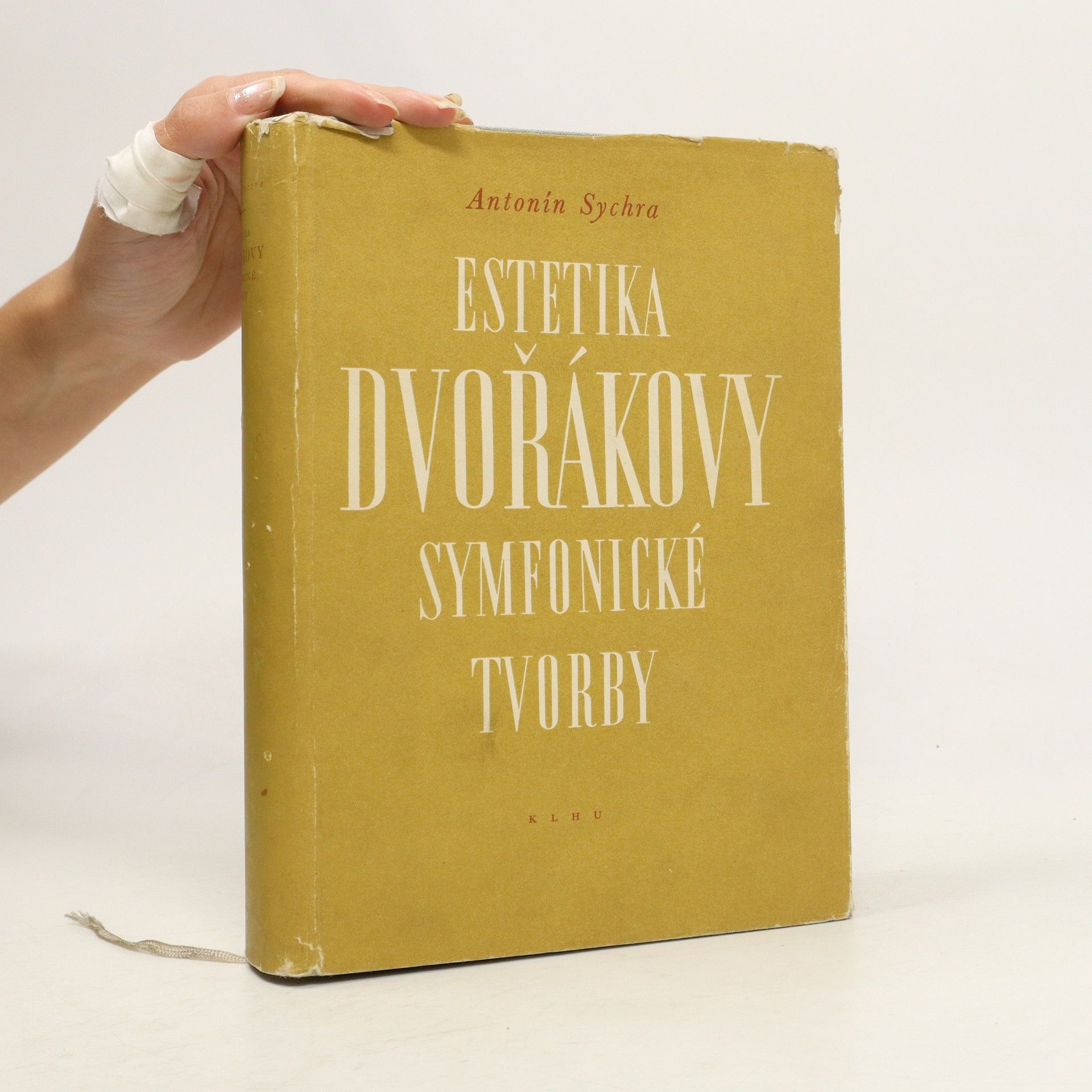 Antonín Sychra Estetika Dvořákovy symfonické tvorby (A4, Ocpl, 556 s., 26 vyobr., notová příloha)