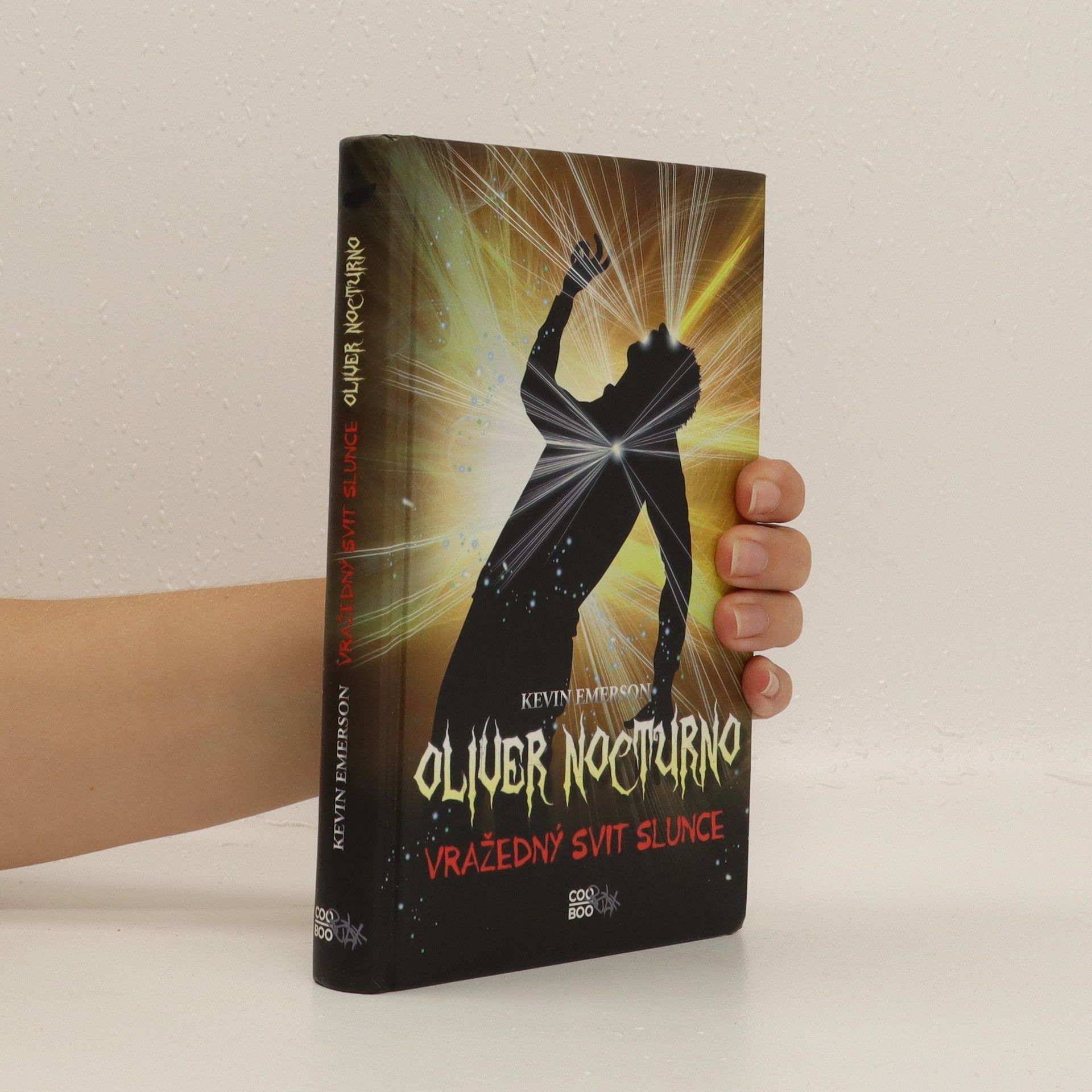 Kevin Emerson Oliver Nocturno. Vražedný svit slunce