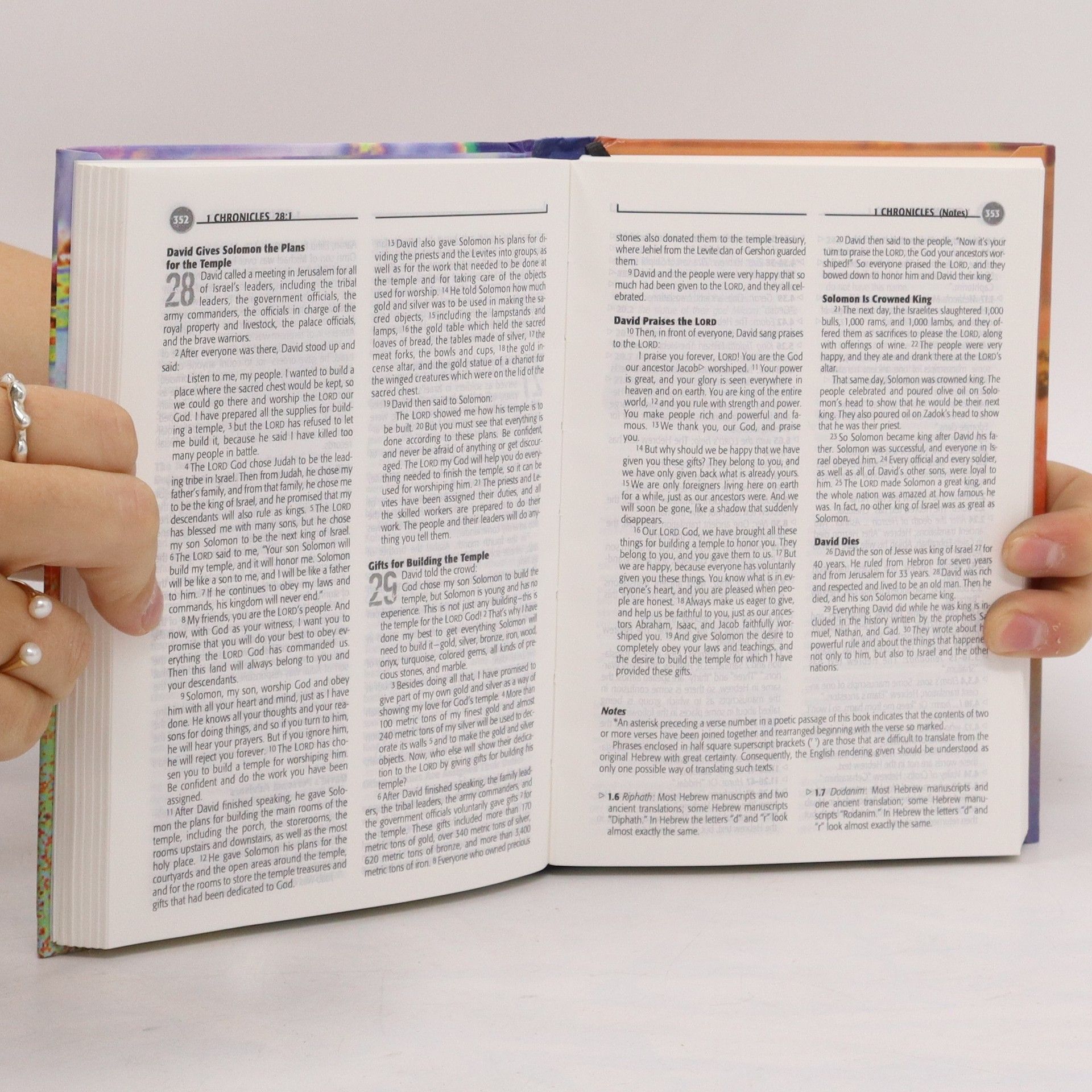 AA.VV. Youth Bible