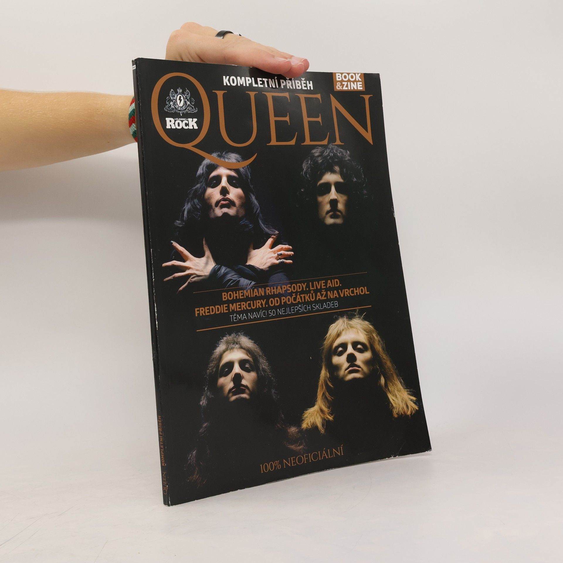 Autorenkollektiv Kompletní příběh Queen