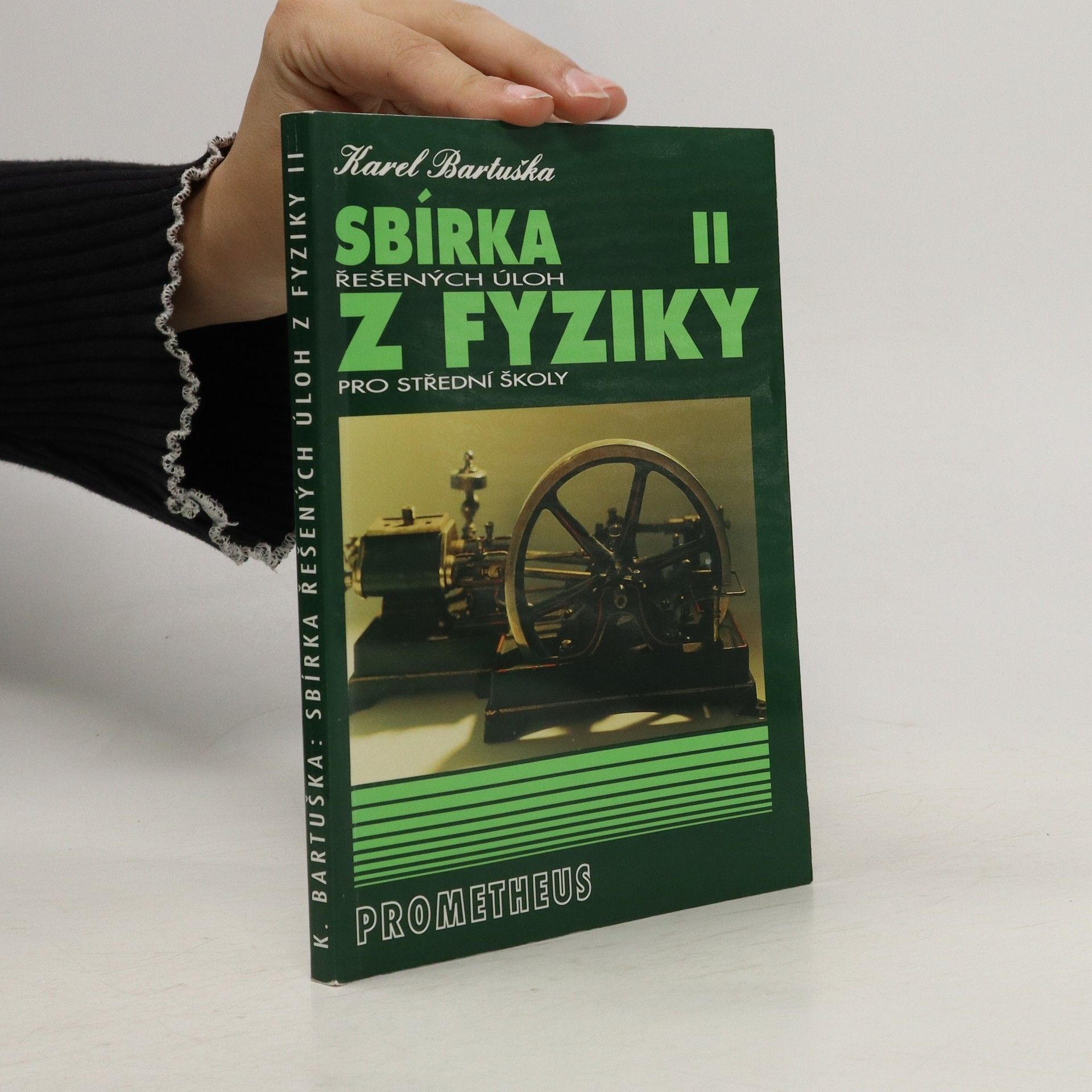 Karel Bartuška Sbírka řešených úloh z fyziky pro střední školy. II, Molekulová fyzika a termika Molekulová fyzika a termik