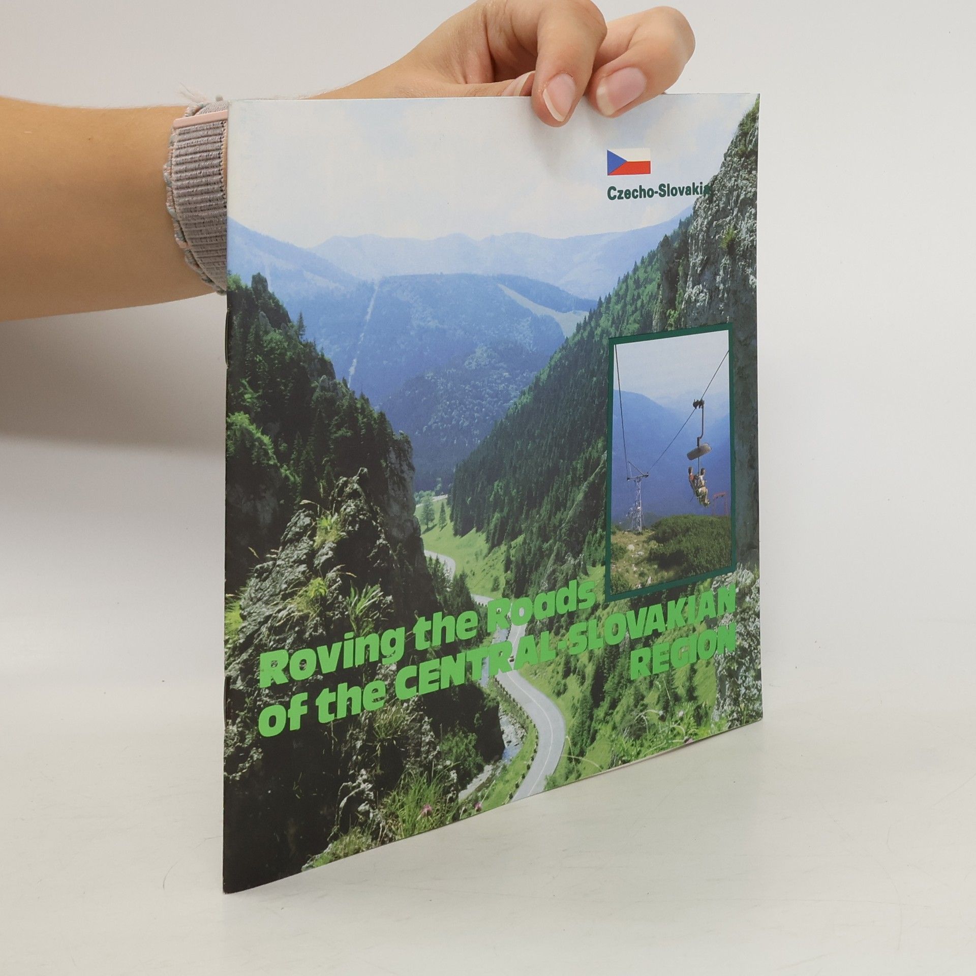 Collectif d'auteurs Roving the roads of the Central Slovakian region