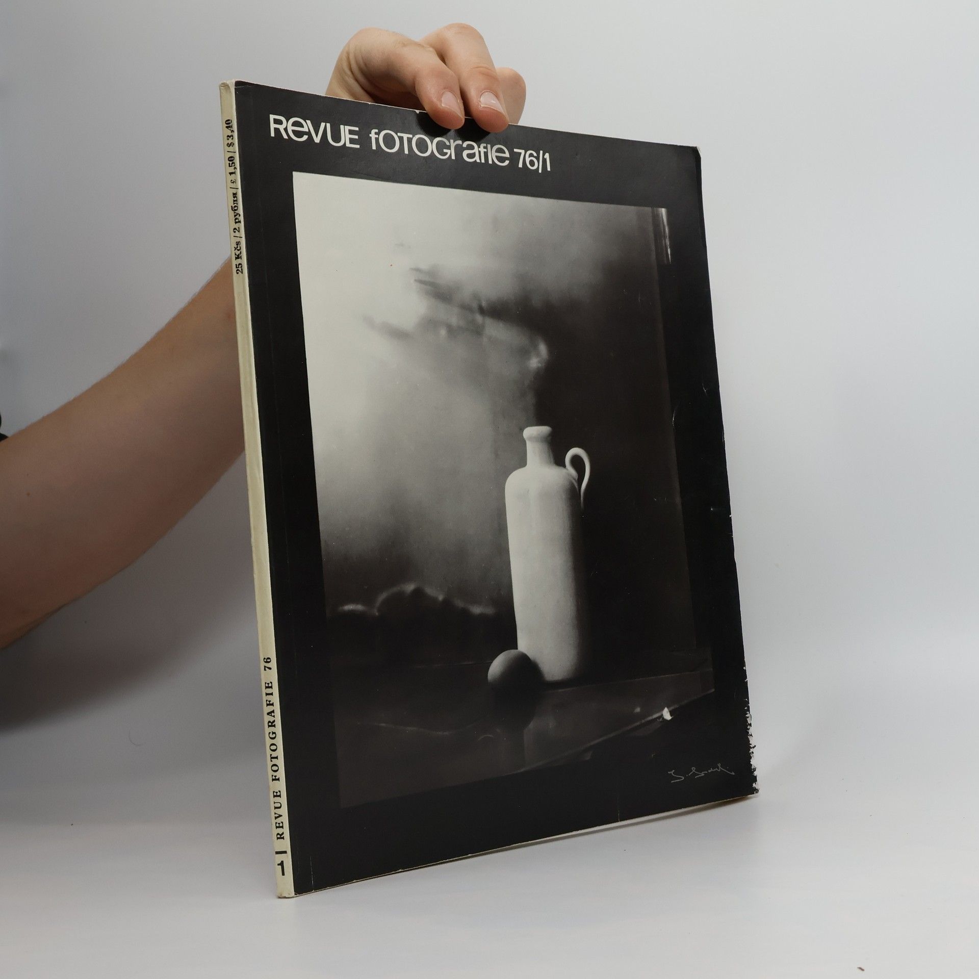 AA.VV. Revue fotografie 76/1