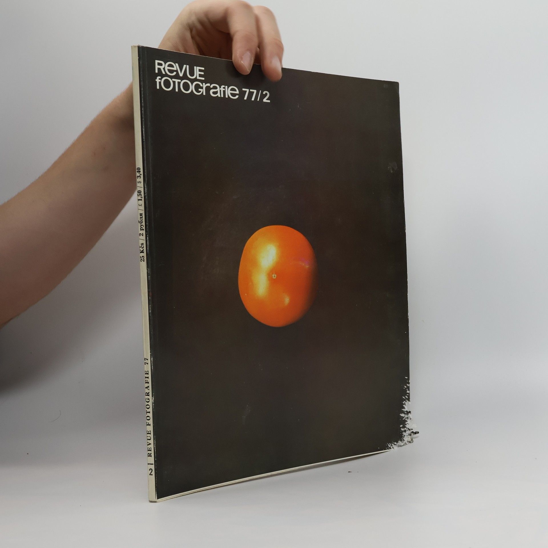 AA.VV. Revue Fotografie 77/2