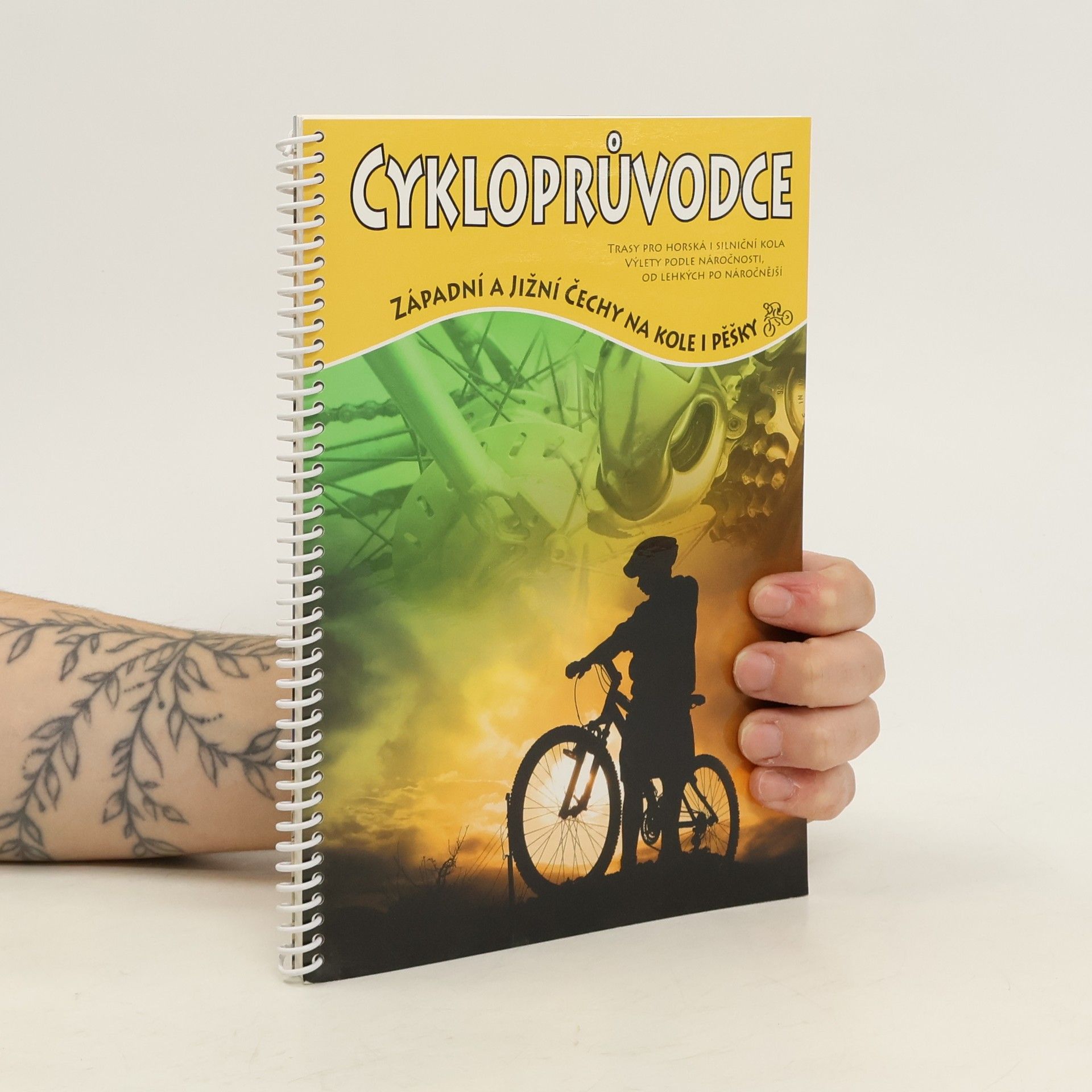 Auteurscollectief Cykloprůvodce: východní Čechy na kole i pěšky