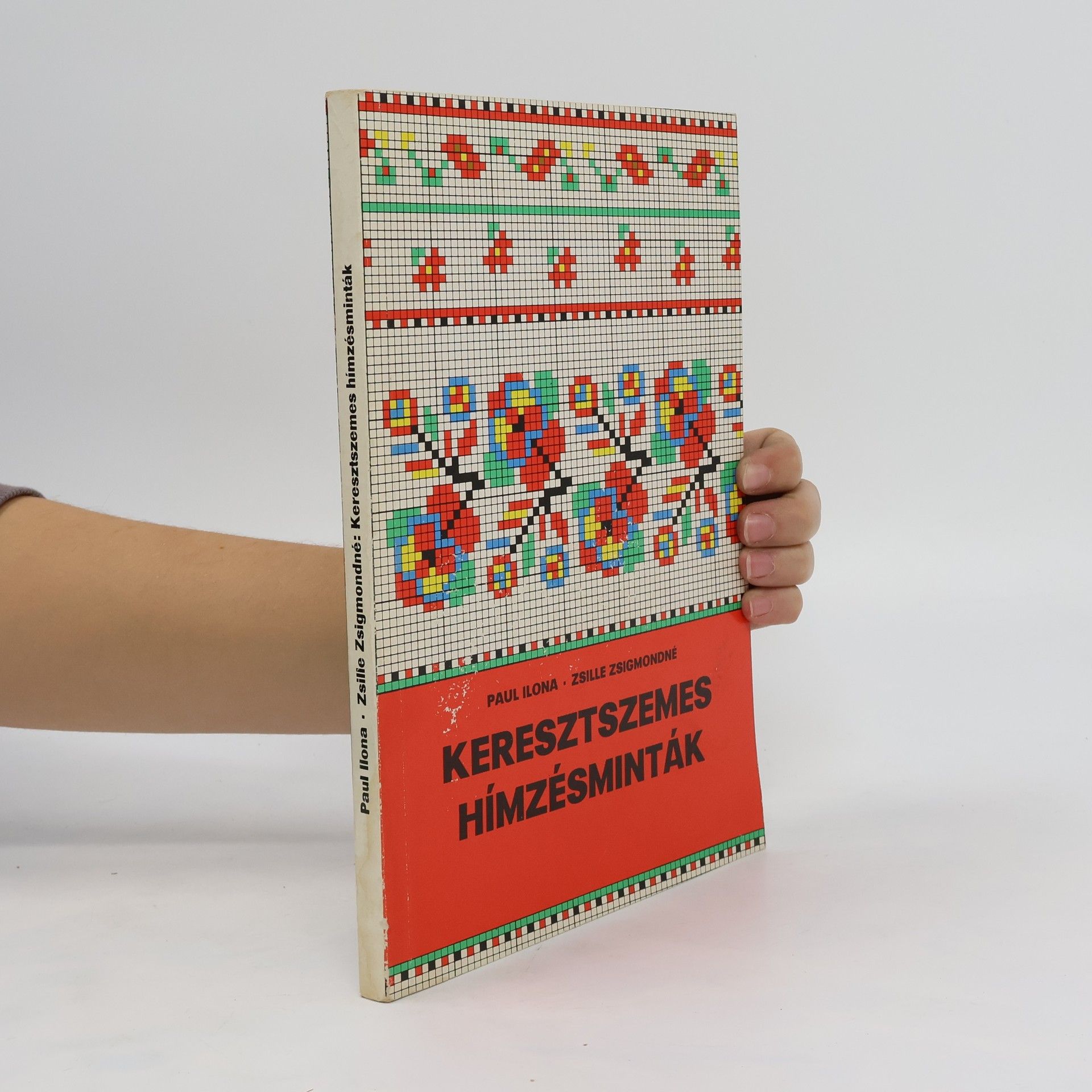 Ilona Paul Keresztszemes hímzésminták