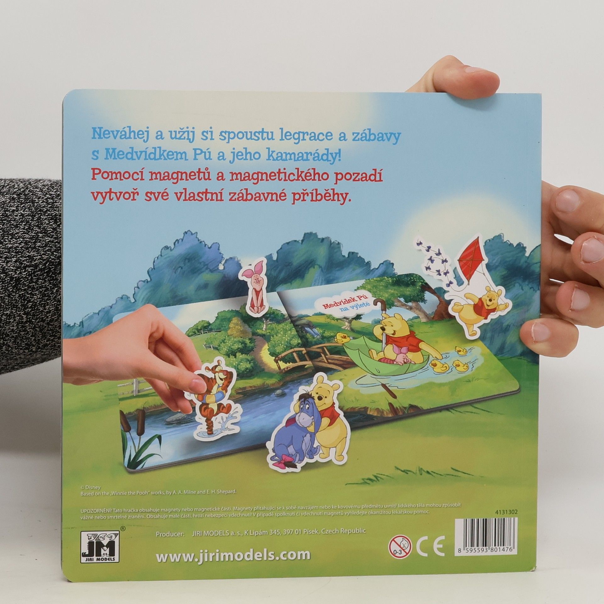 Kolektiv autorů Medvídek Pú. Magnetická knížka