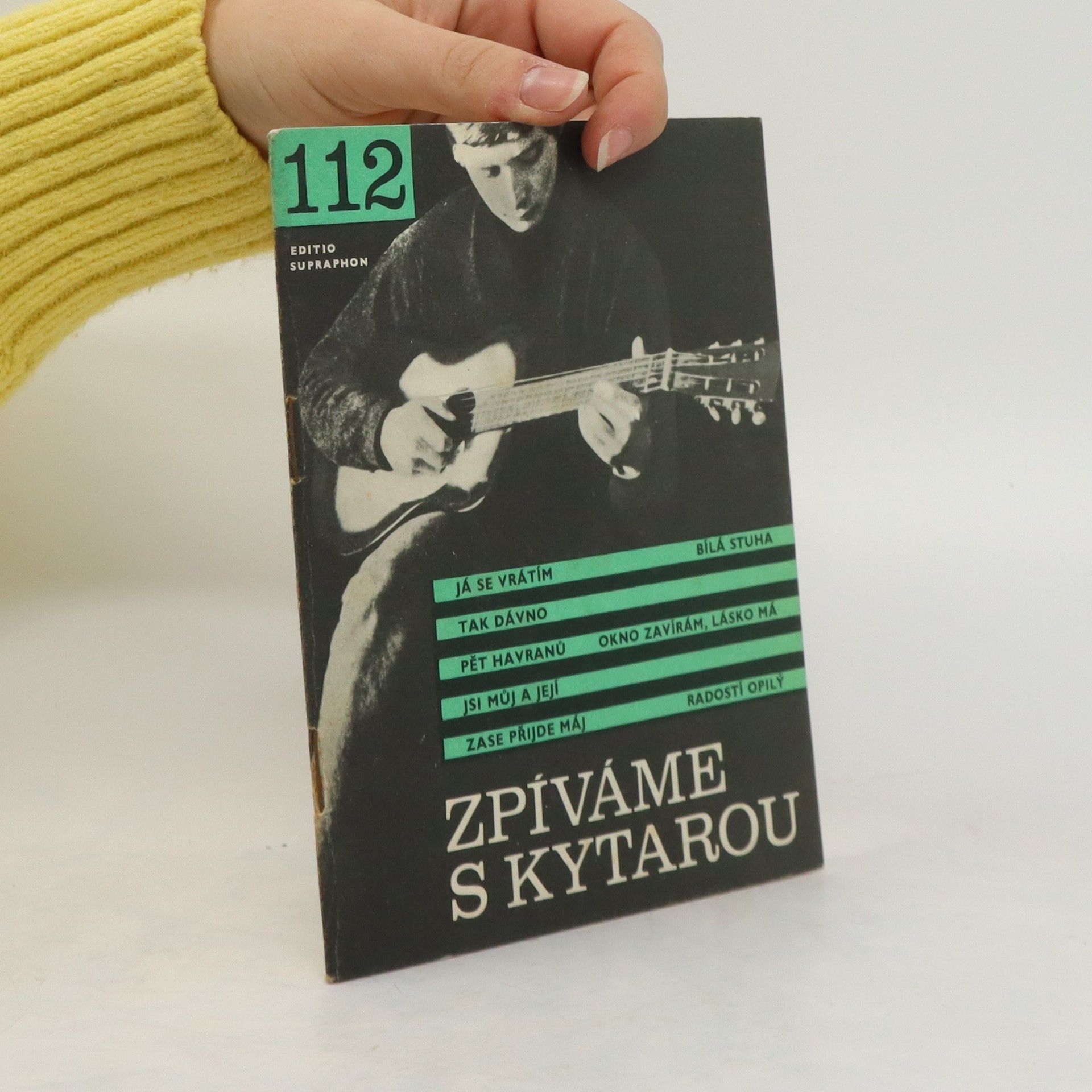 Collectif d'auteurs Zpíváme s kytarou 112