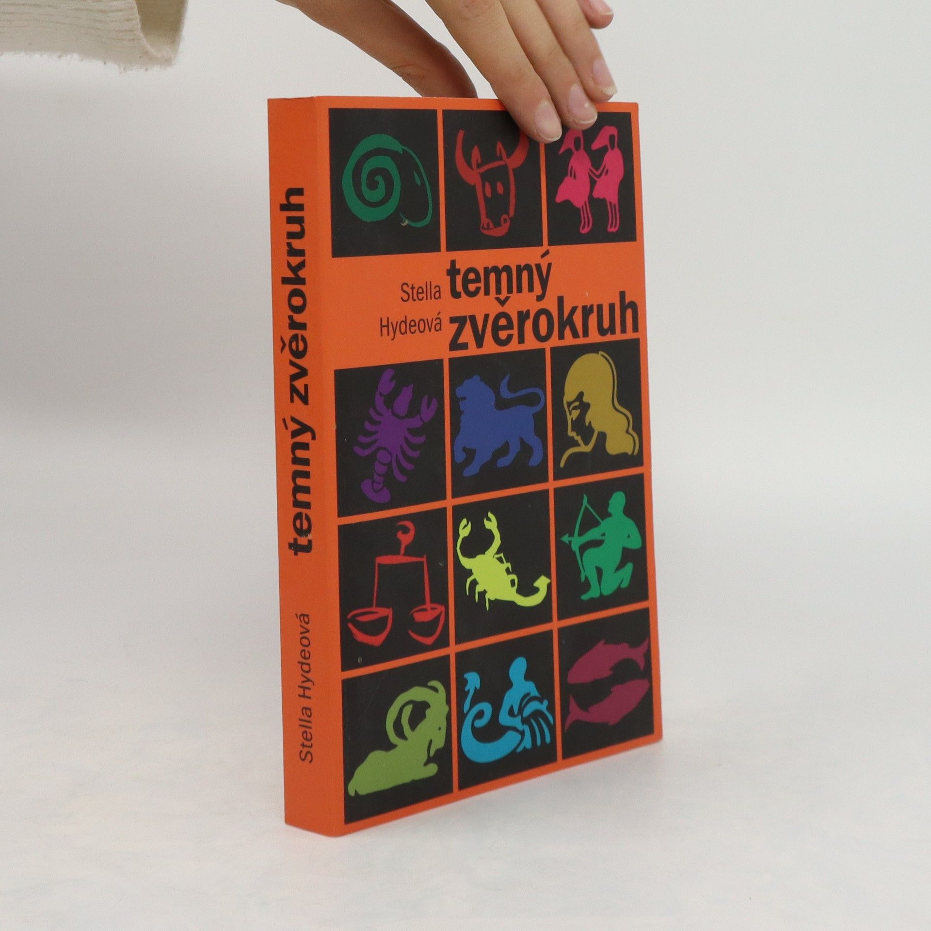 Stella Hyde Temný zvěrokruh
