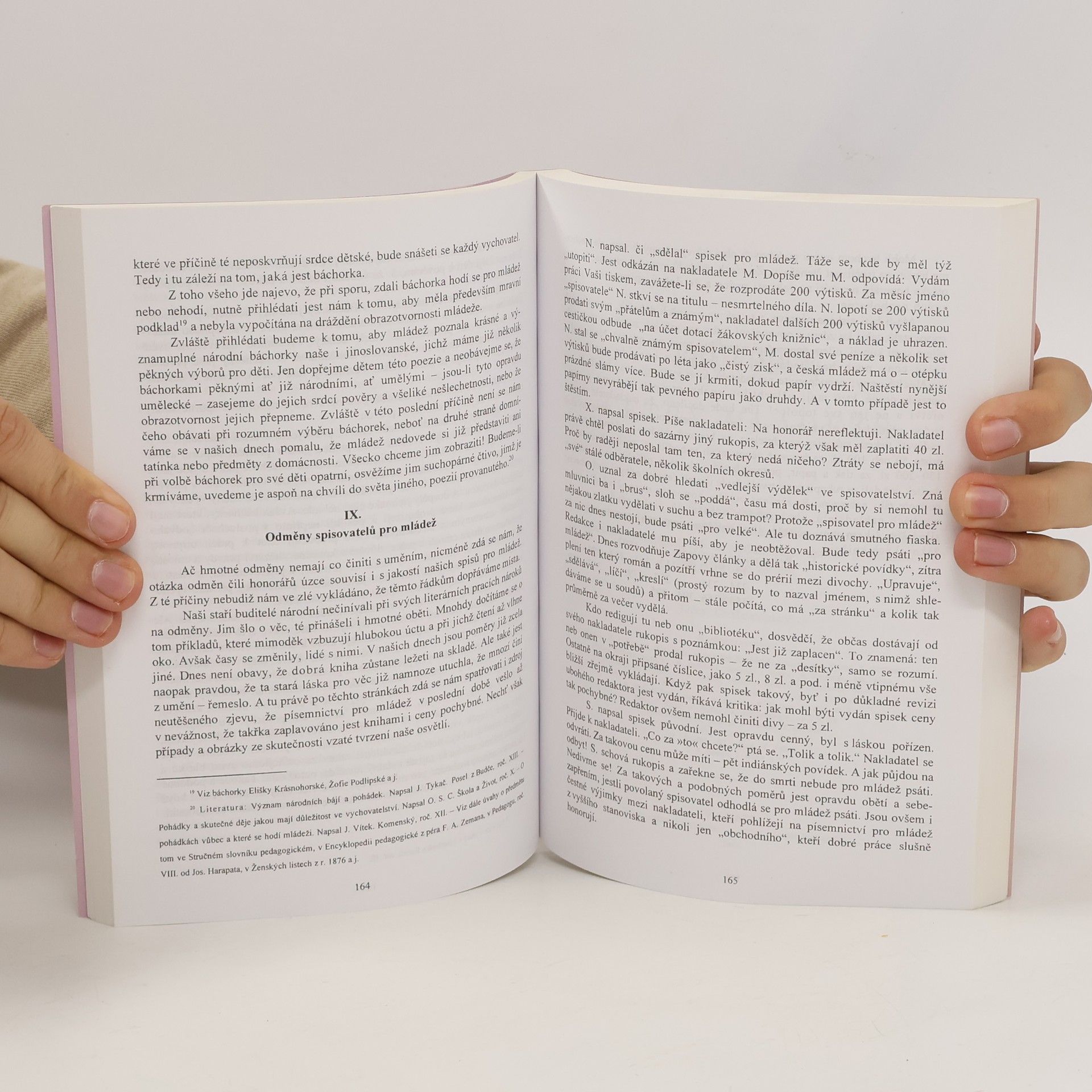 Hana Šmahelová Počátky kritického myšlení o dětské literatuře I.