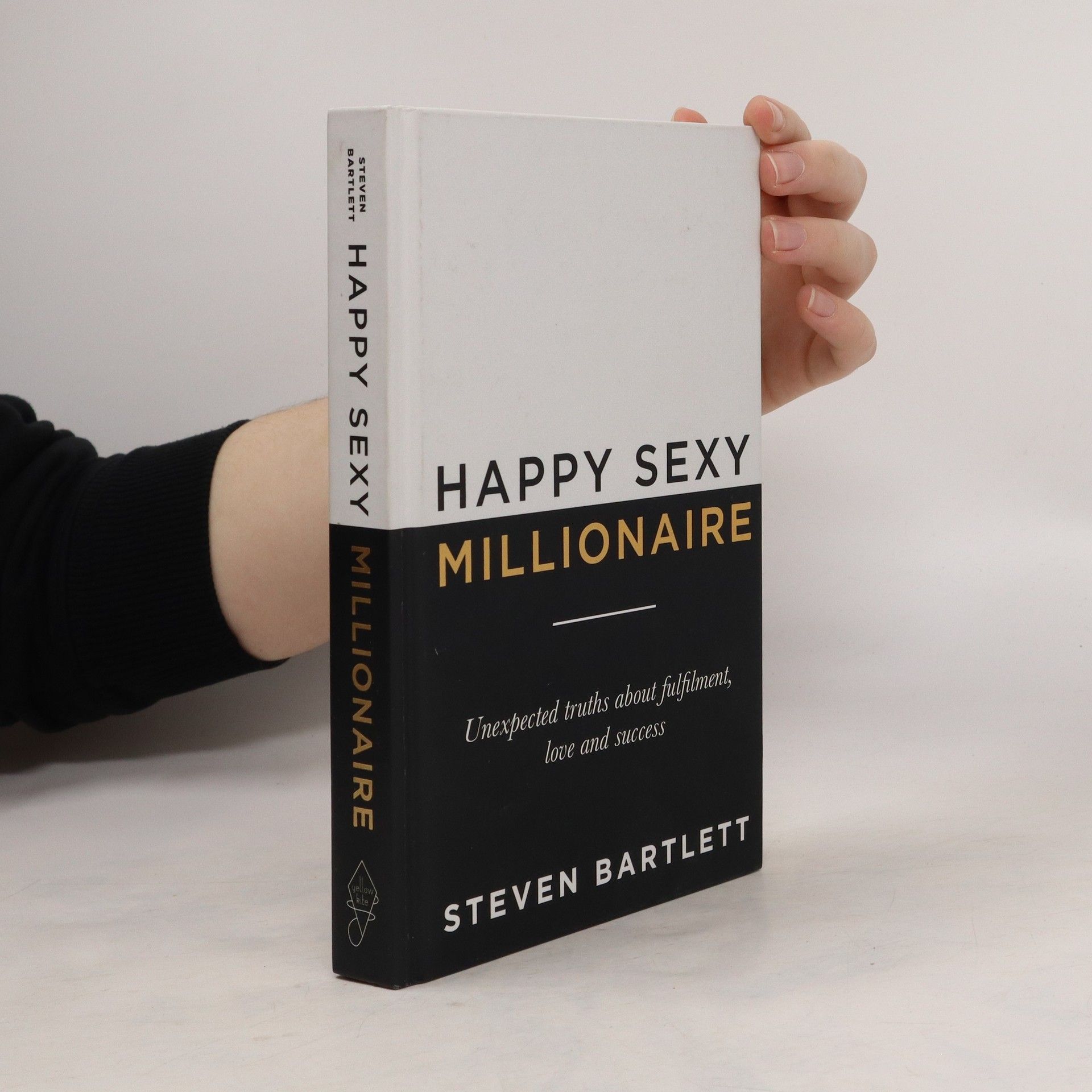 Steven Bartlett Happy sexy millionaire