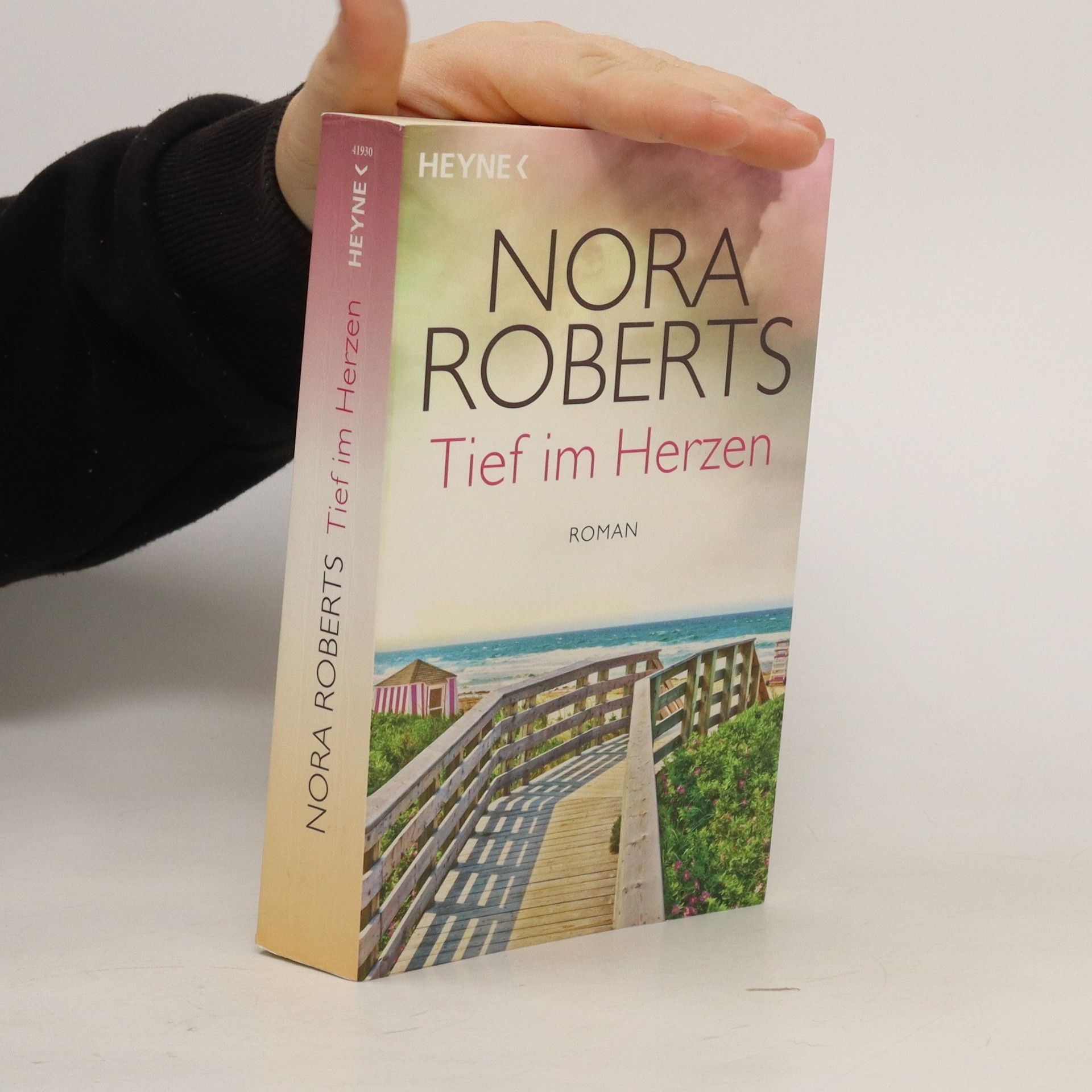 Nora Roberts Tief im Herzen
