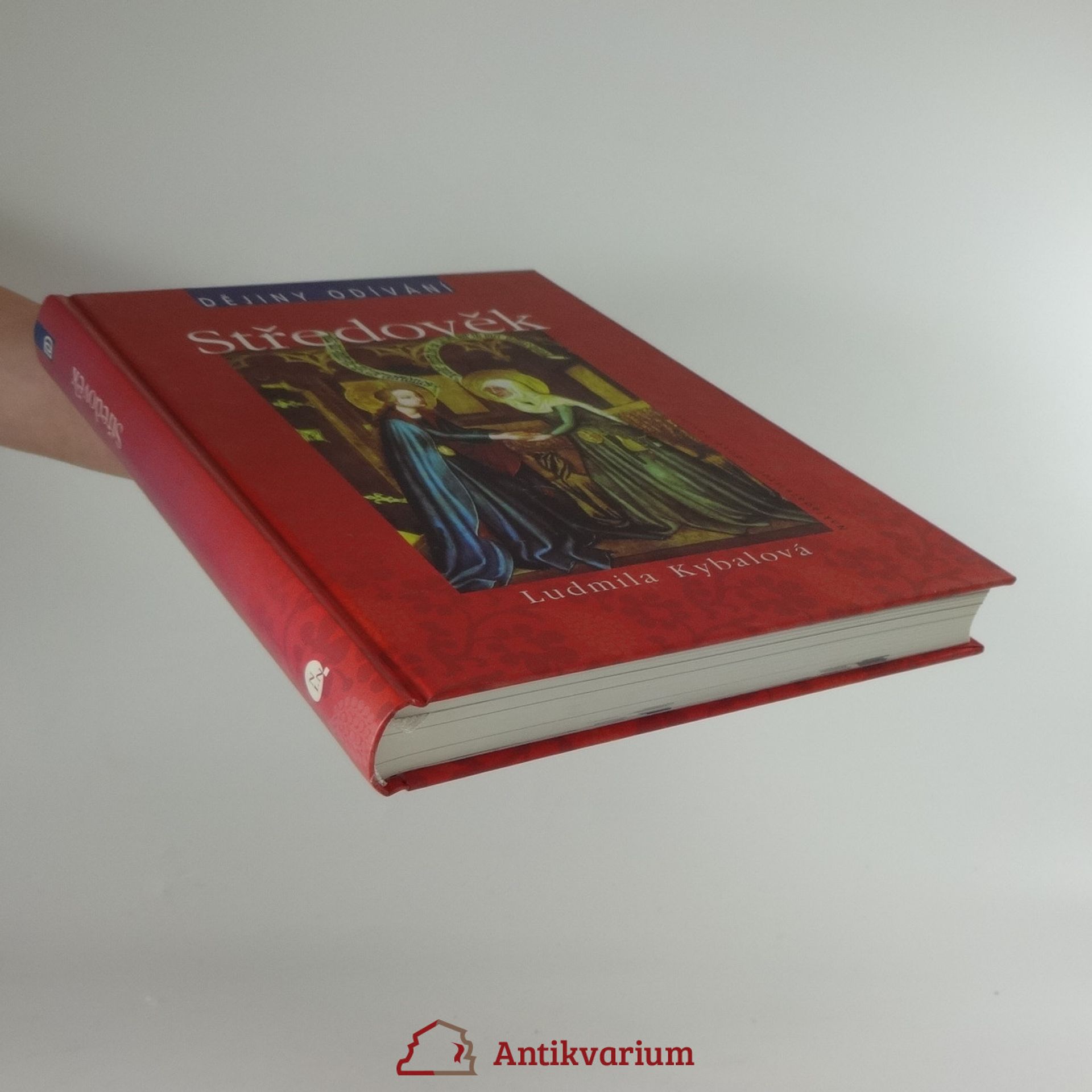 Ludmila Kybalová Středověk. Dějiny odívání