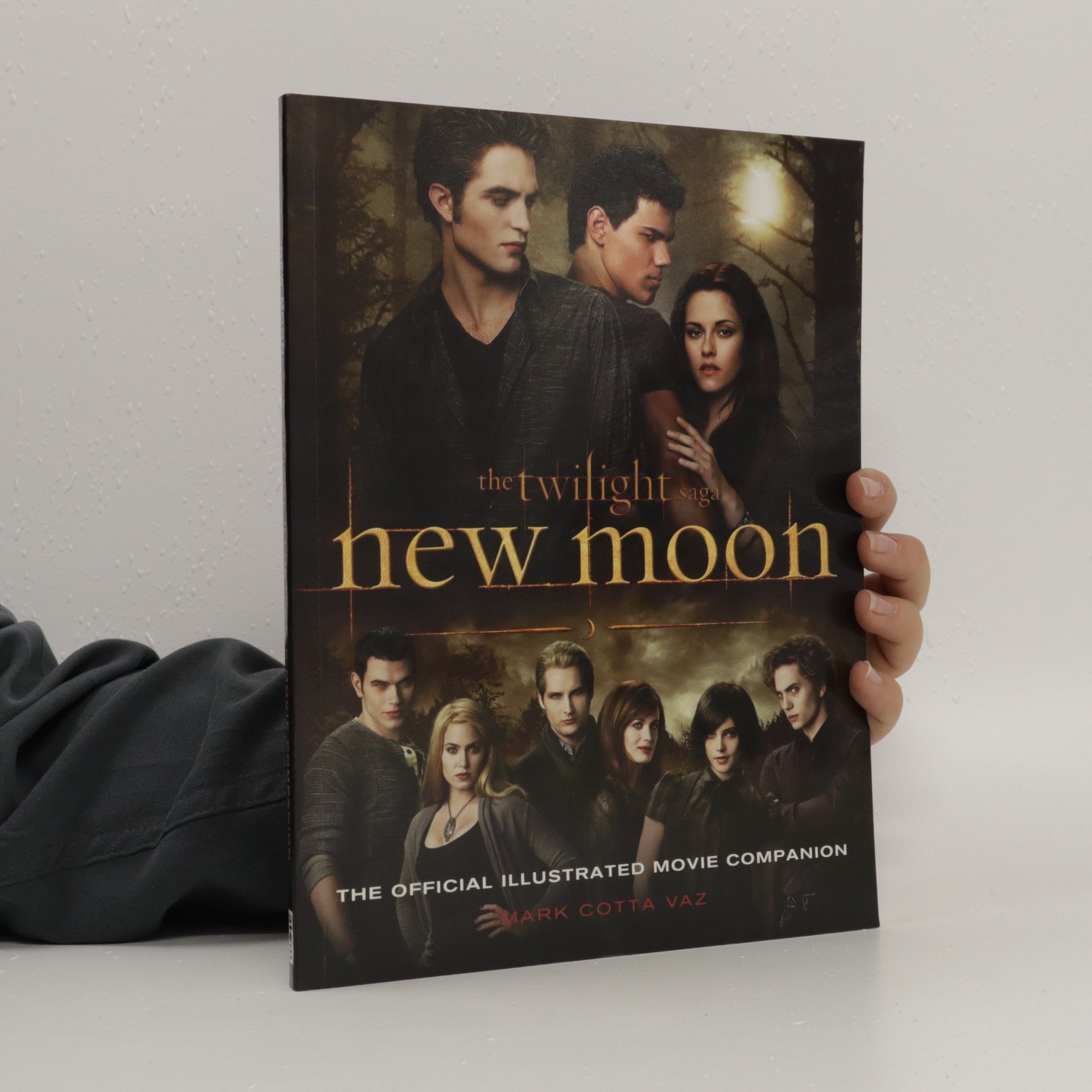 Mark Cotta Vaz New moon : the official illustrated movie companion